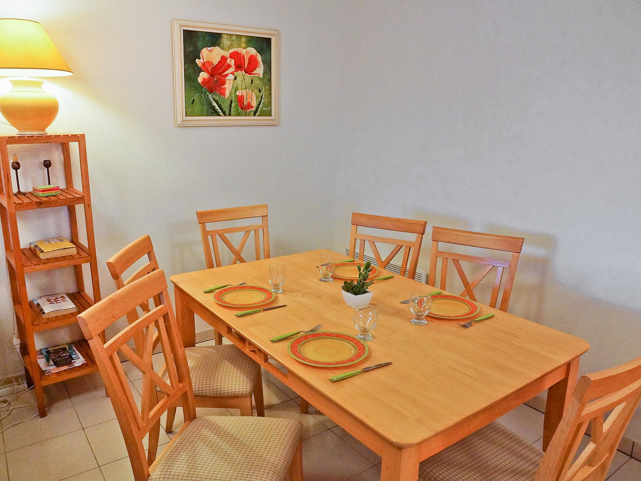 Photo 9 - 2 bedroom Apartment in Cogolin with terrace and sea view