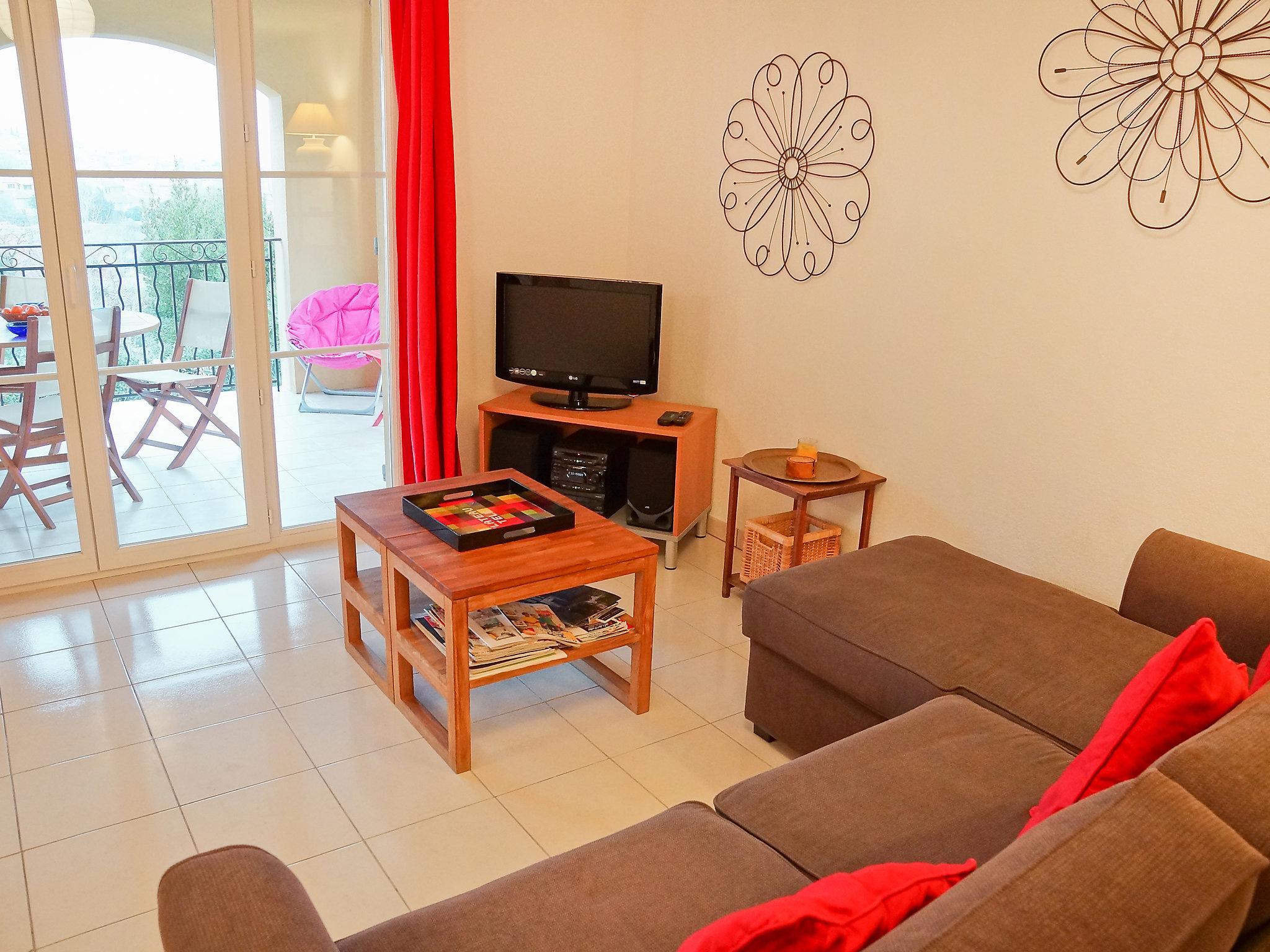 Photo 8 - 2 bedroom Apartment in Cogolin with terrace