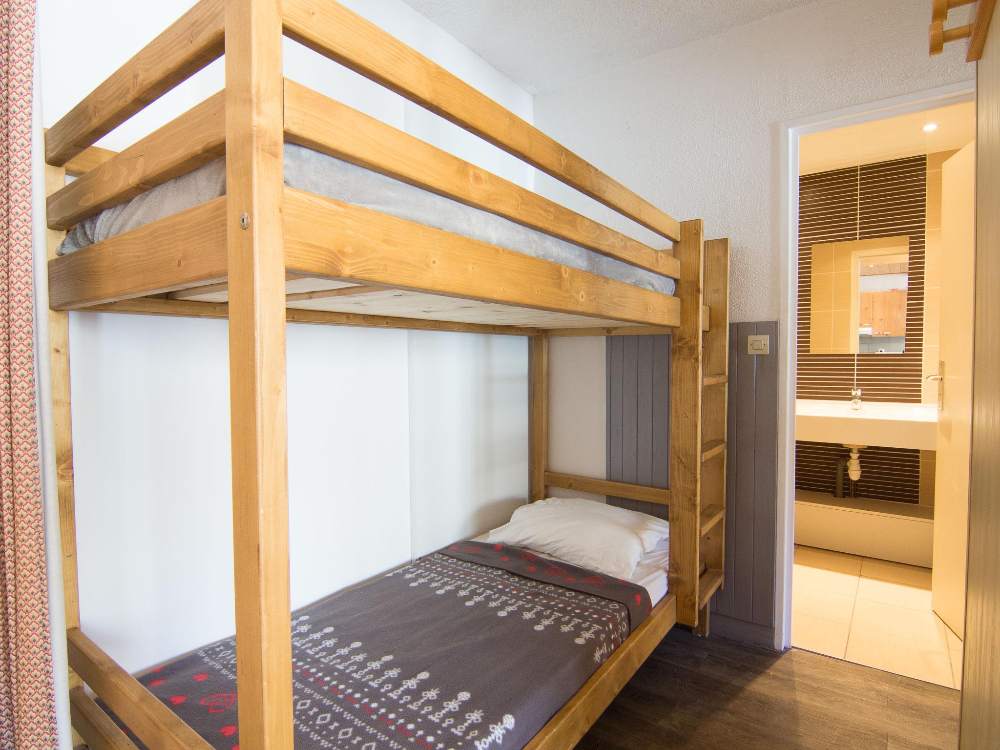 Foto 10 - Appartamento con 1 camera da letto a Tignes con vista sulle montagne