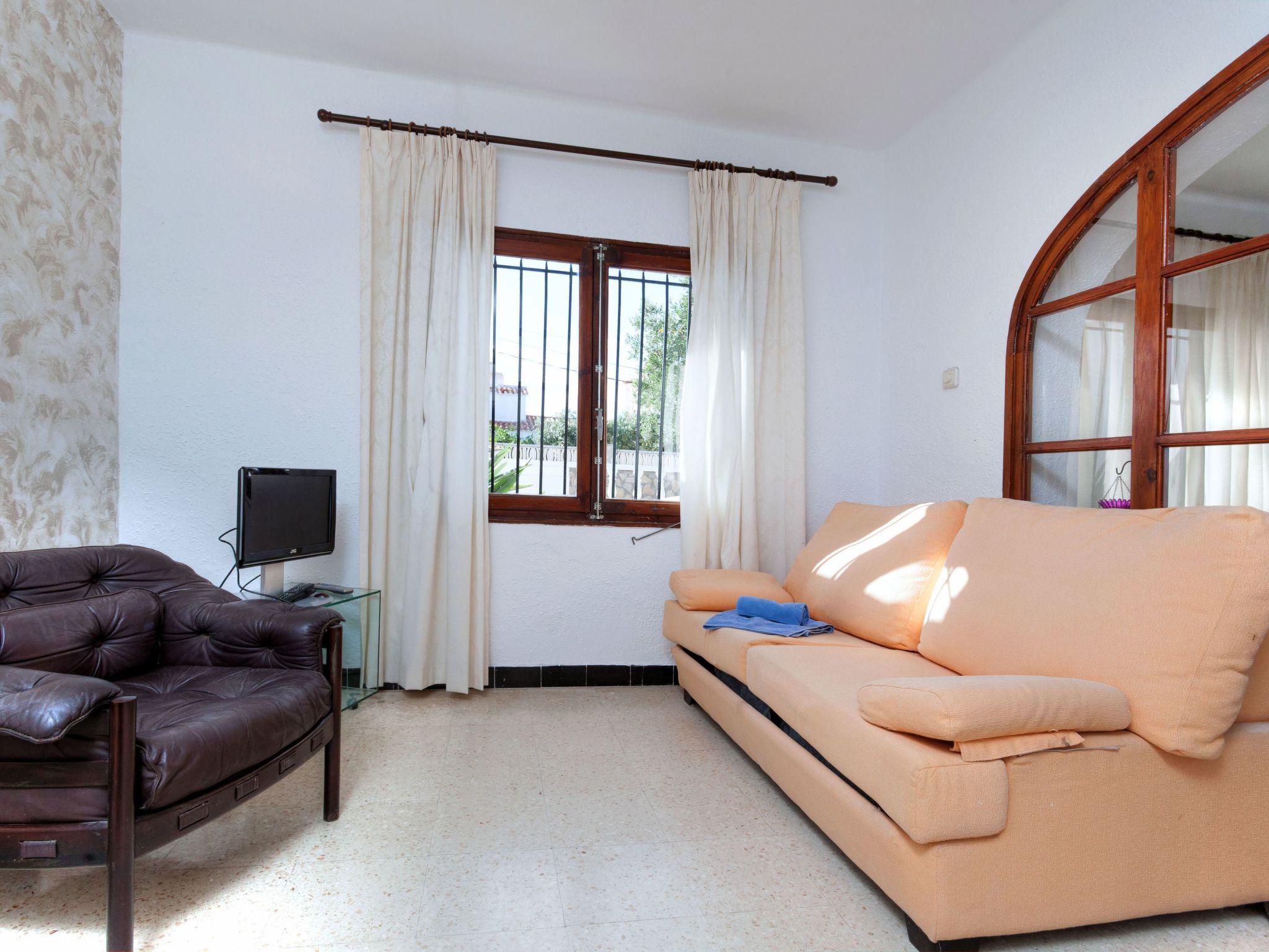 Photo 8 - 2 bedroom House in Mont-roig del Camp with private pool and sea view