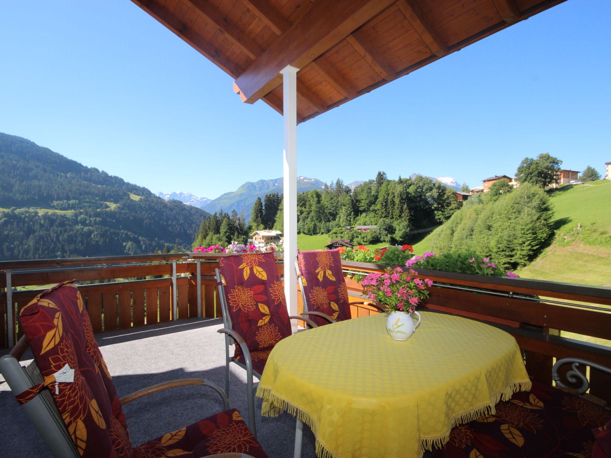 Photo 5 - 2 bedroom Apartment in Bartholomäberg with terrace and mountain view