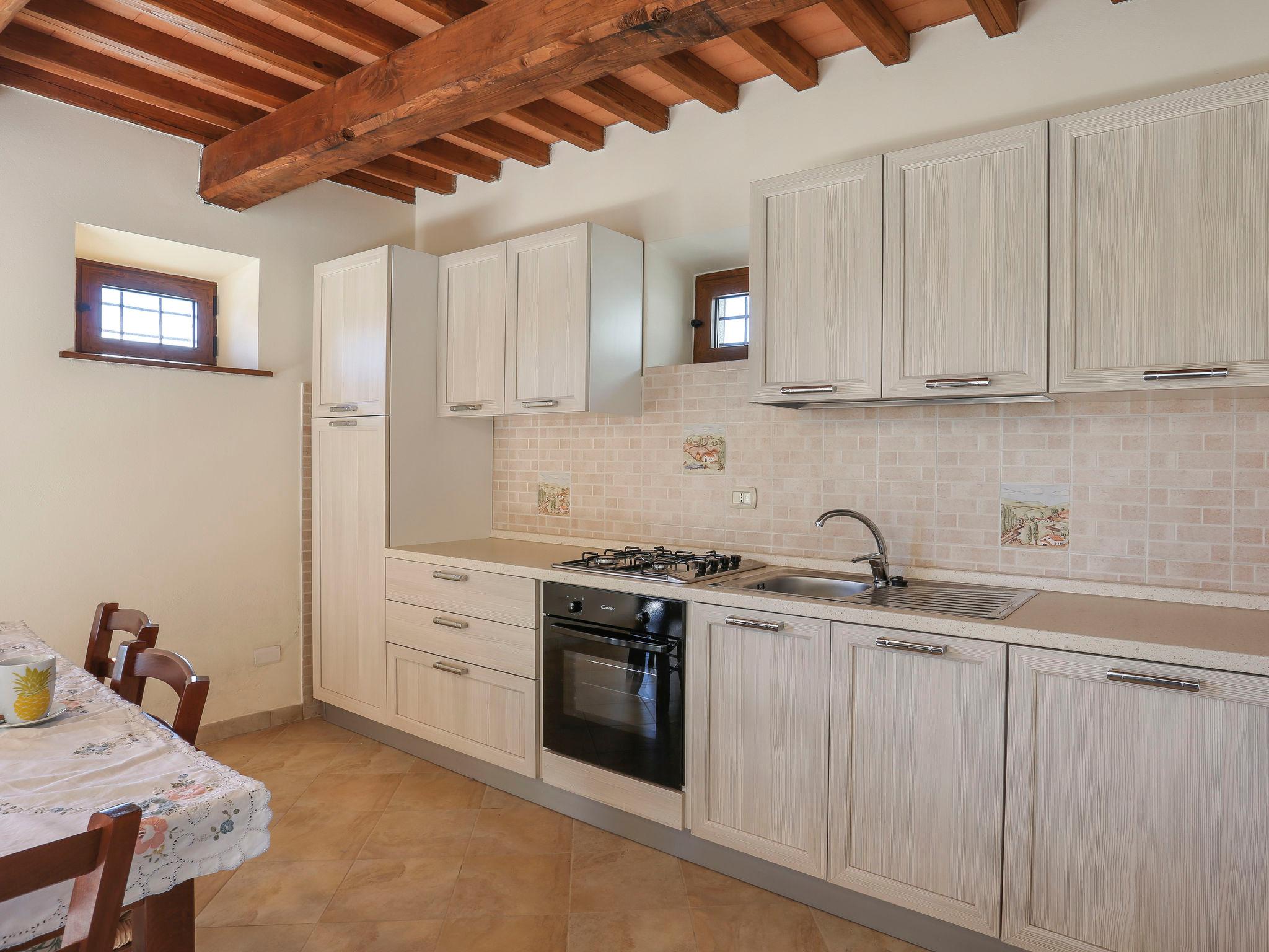 Foto 3 - Apartment mit 1 Schlafzimmer in Villa Collemandina mit schwimmbad und terrasse