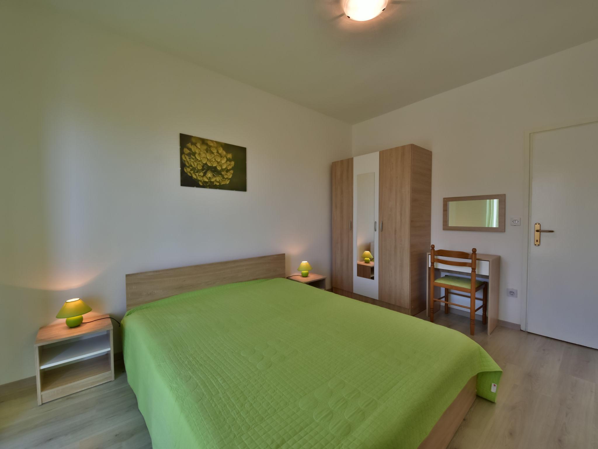 Foto 7 - Apartment mit 2 Schlafzimmern in Novi Vinodolski mit terrasse