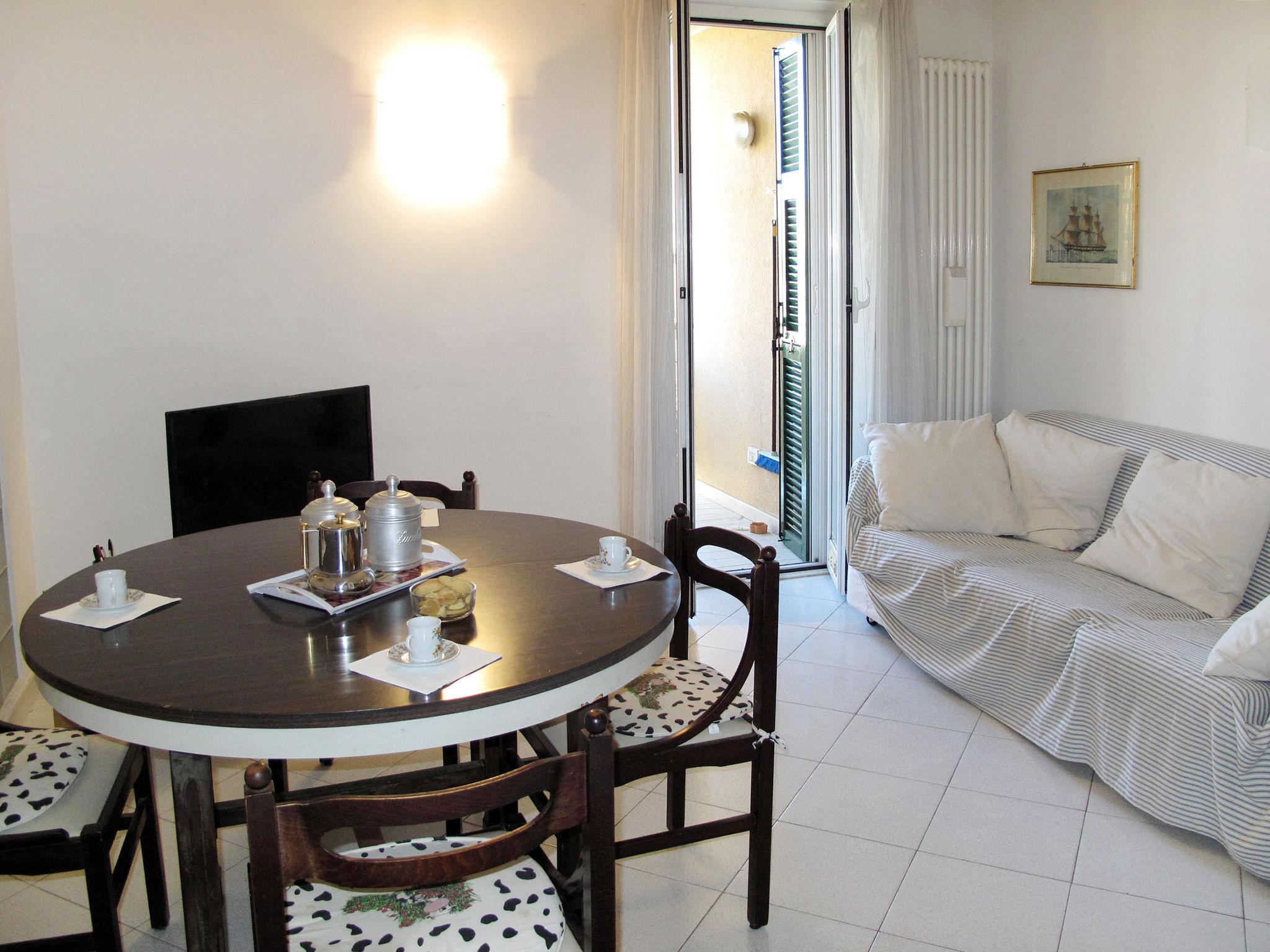 Foto 6 - Apartment mit 2 Schlafzimmern in San Lorenzo al Mare mit blick aufs meer