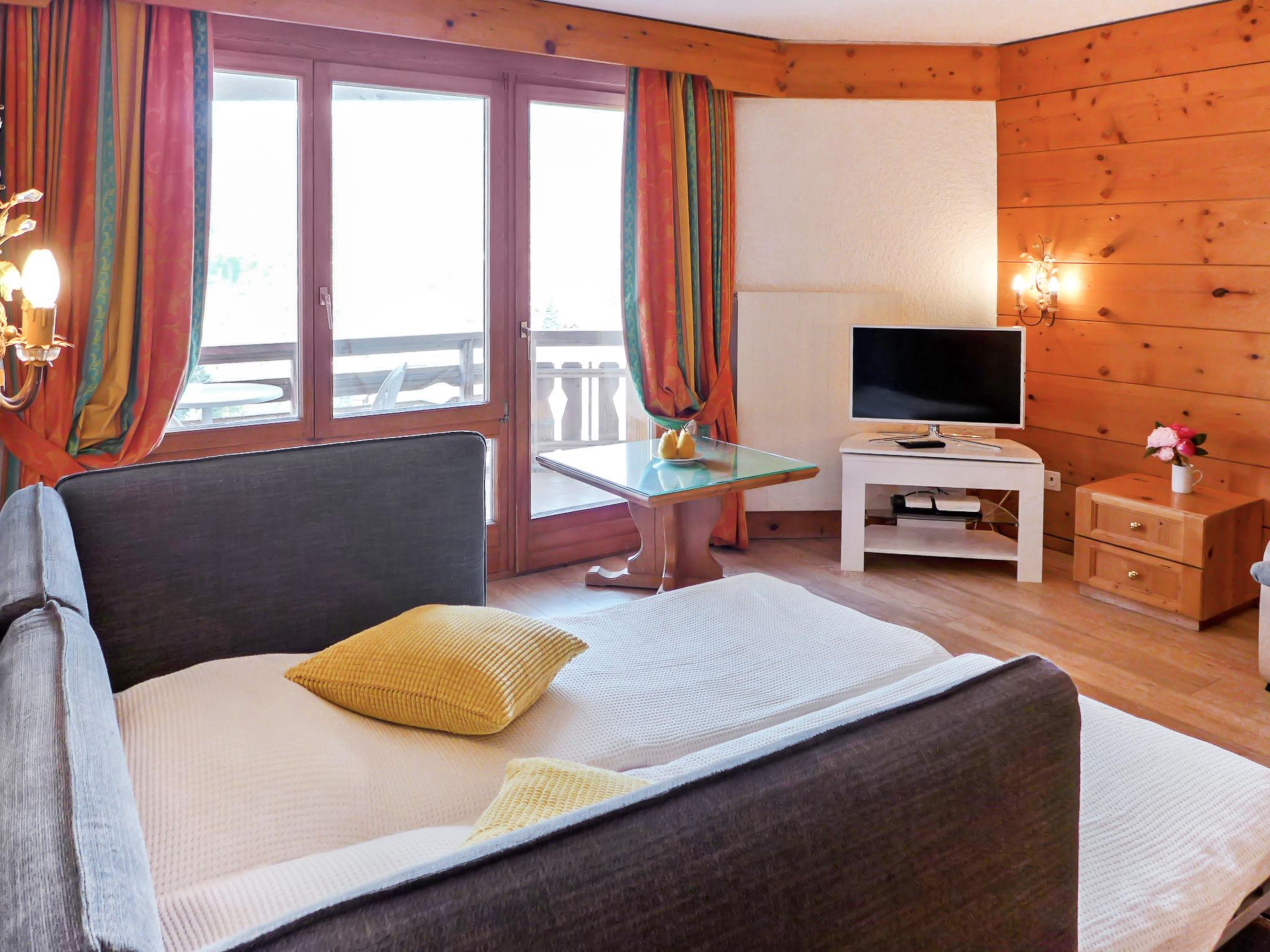 Foto 9 - Appartamento con 1 camera da letto a Ollon con piscina e vista sulle montagne