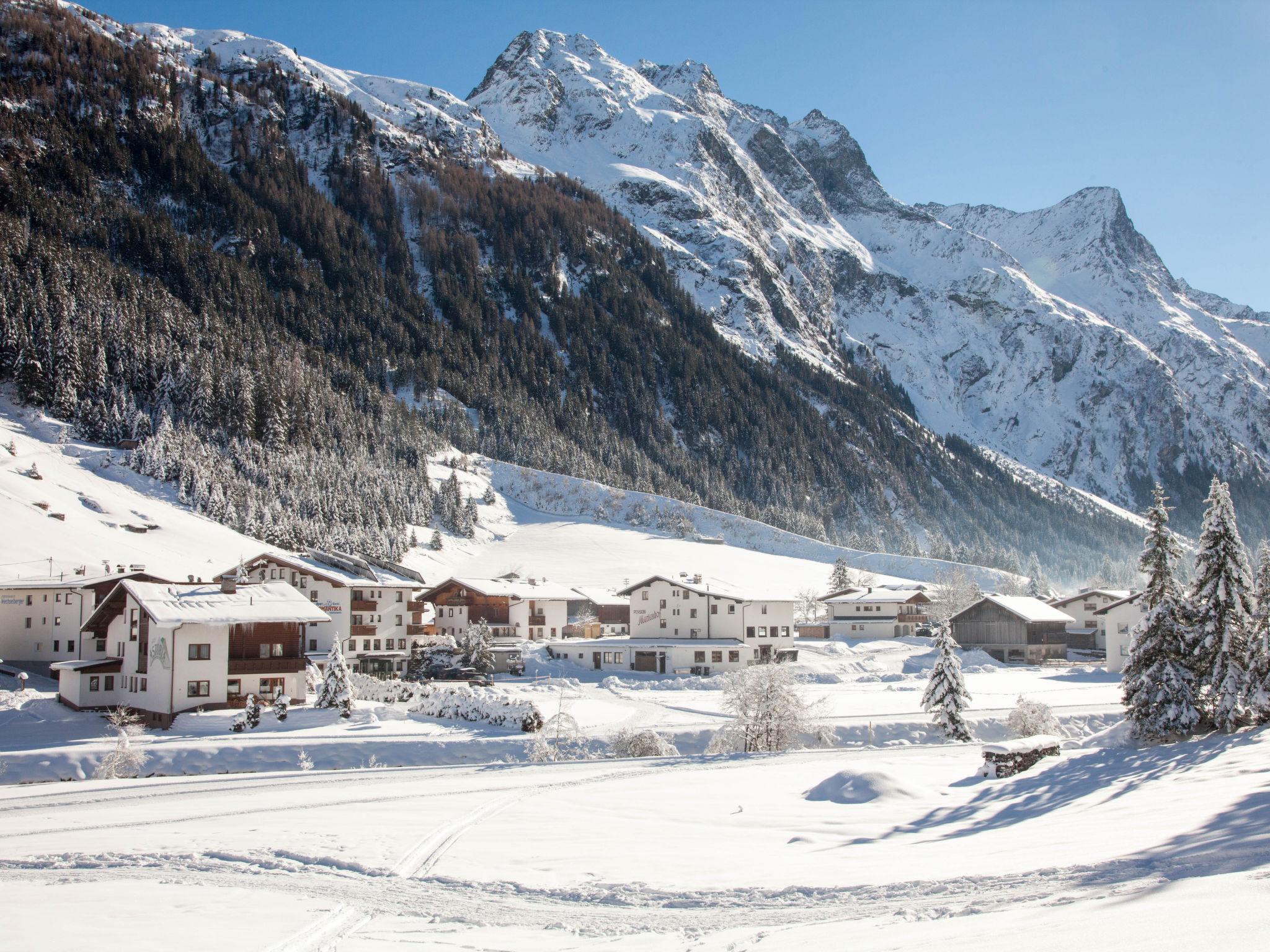 Photo 25 - Appartement de 2 chambres à Sankt Leonhard im Pitztal avec jardin et vues sur la montagne