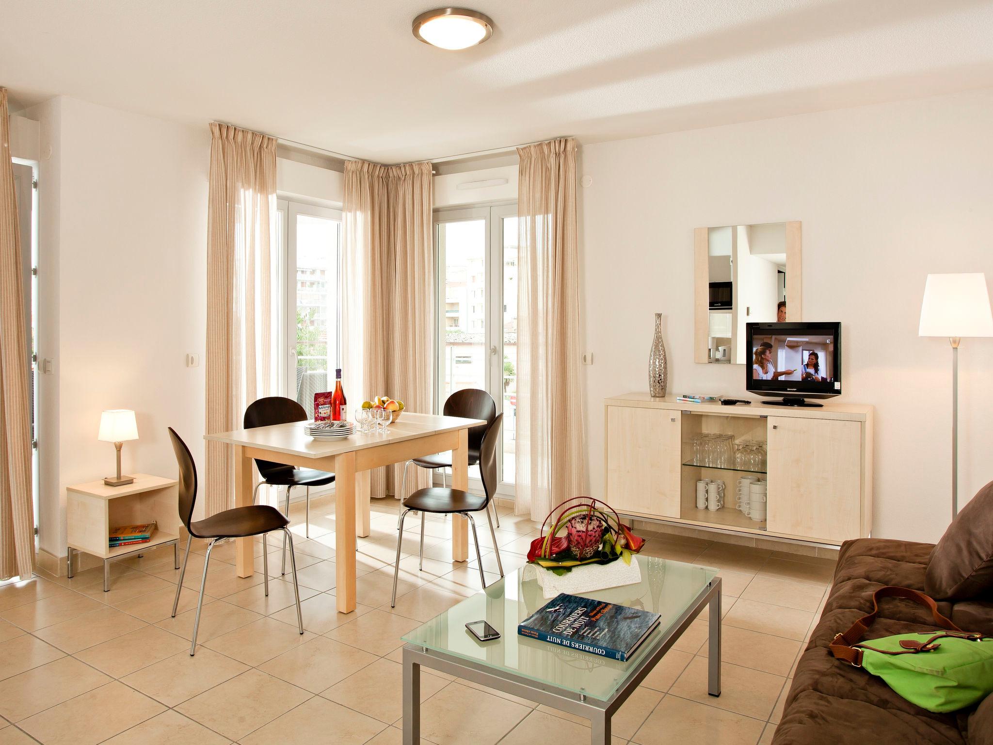 Foto 2 - Apartment mit 1 Schlafzimmer in Cagnes-sur-Mer mit schwimmbad und blick aufs meer
