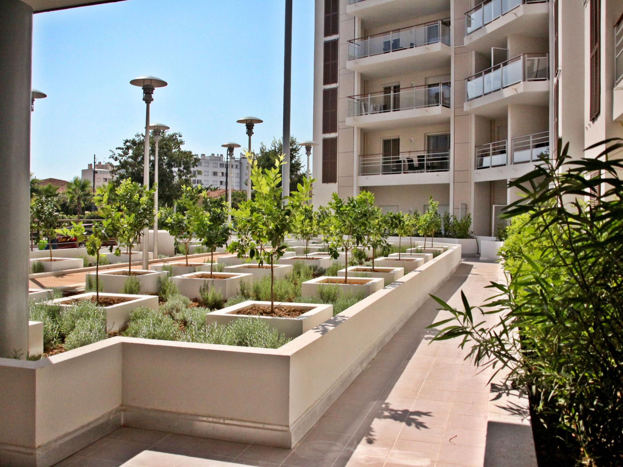 Photo 5 - 2 bedroom Apartment in Cagnes-sur-Mer with swimming pool and sea view