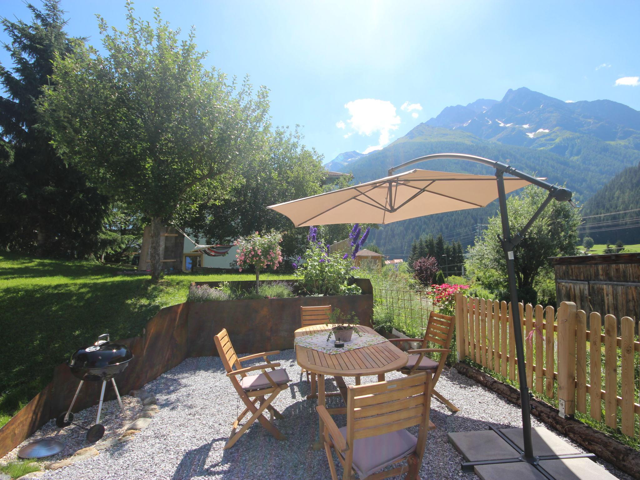 Foto 15 - Apartamento en Pettneu am Arlberg con jardín y vistas a la montaña