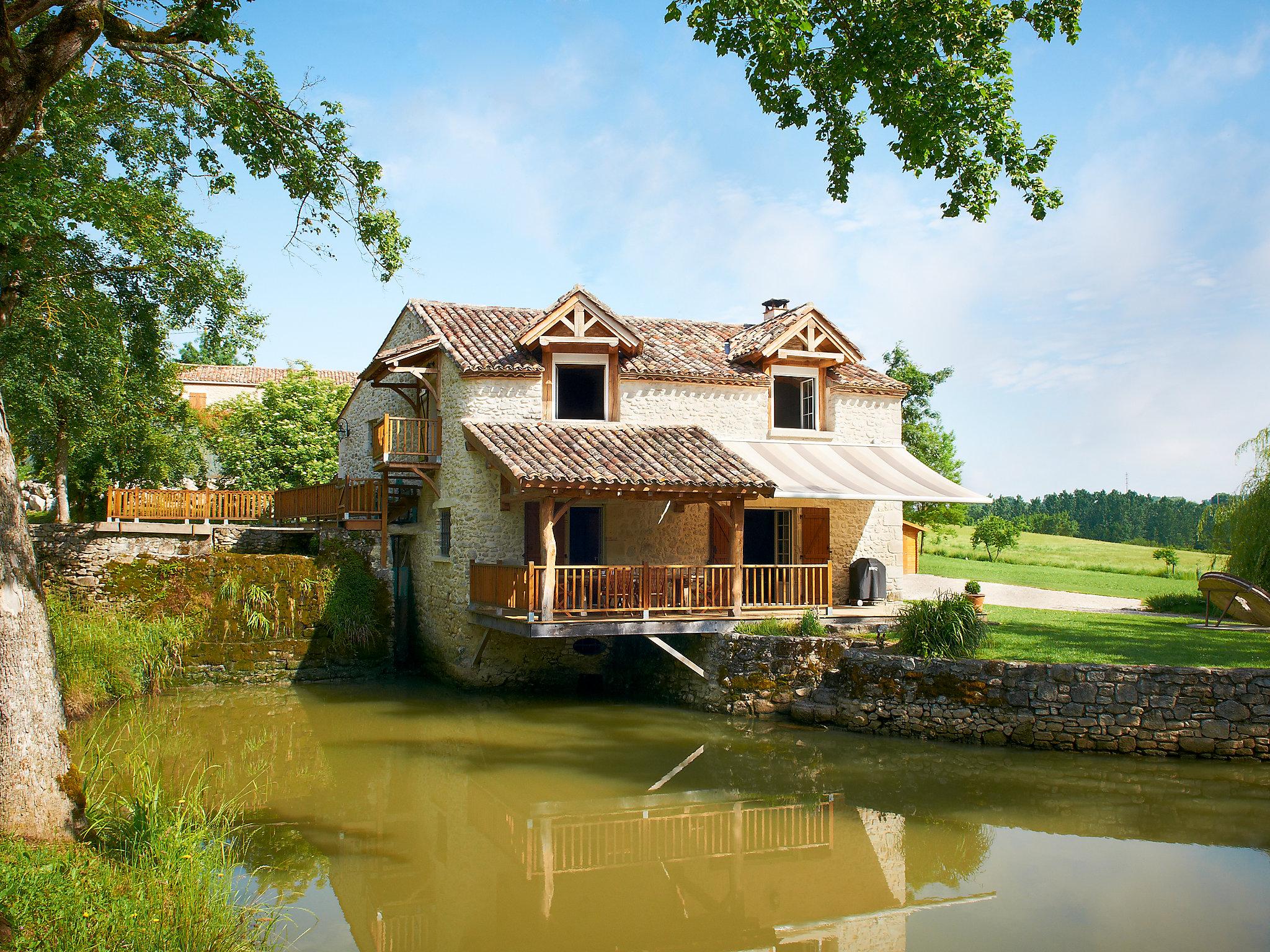 Photo 25 - Maison de 4 chambres à Cancon avec piscine privée et jardin