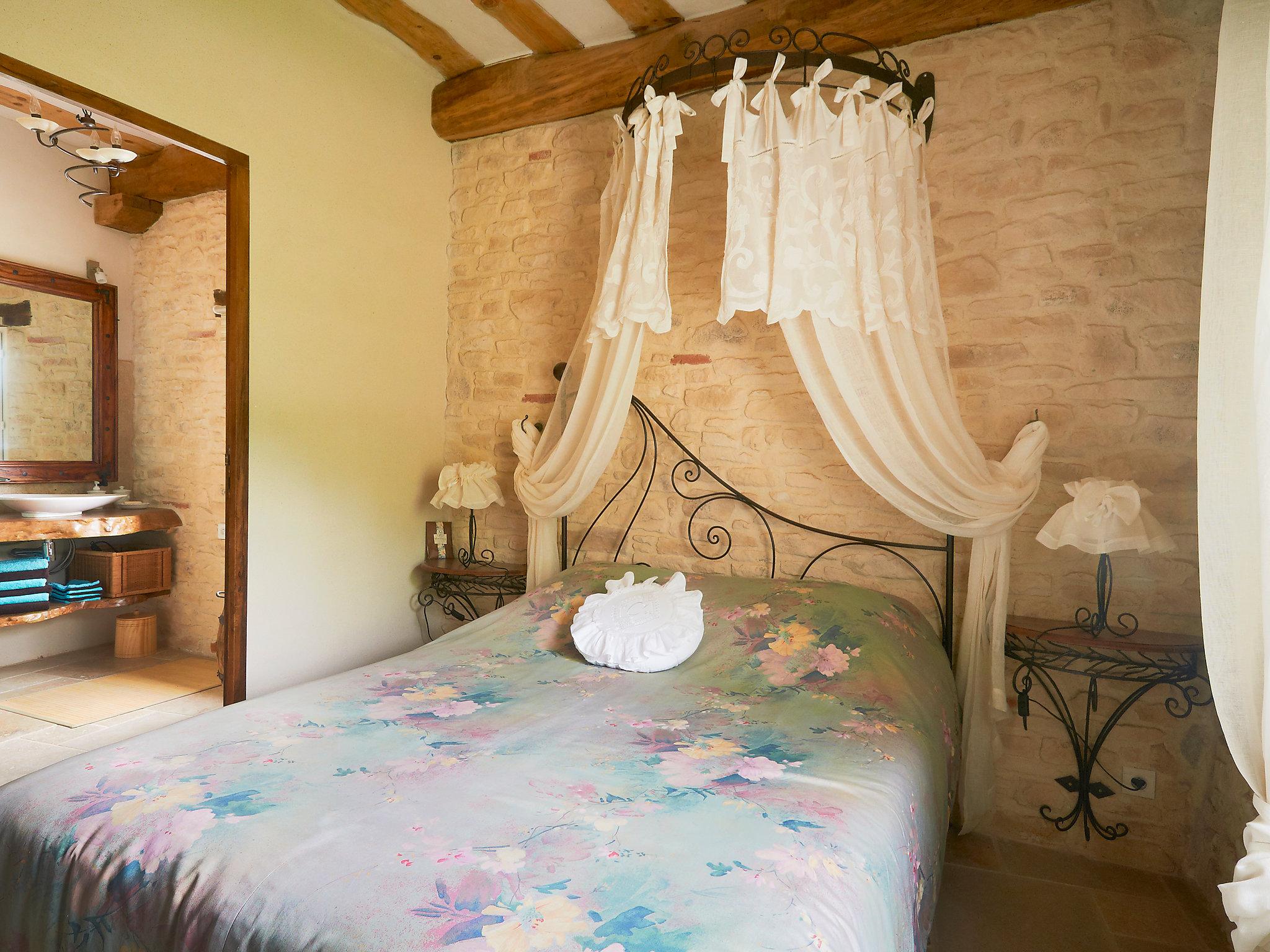 Foto 8 - Casa con 4 camere da letto a Cancon con piscina privata e giardino