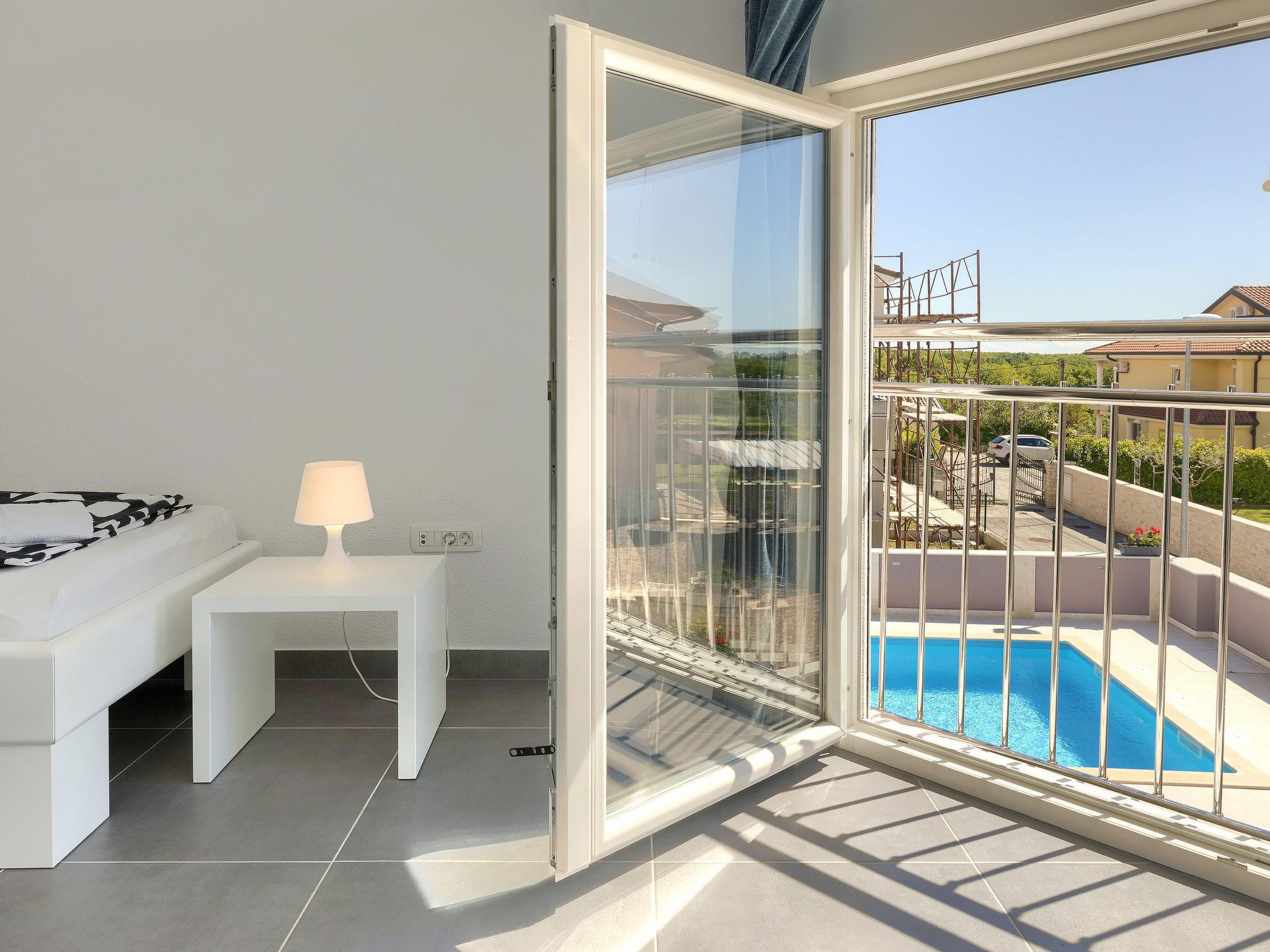 Photo 24 - 4 bedroom House in Umag with private pool and sea view