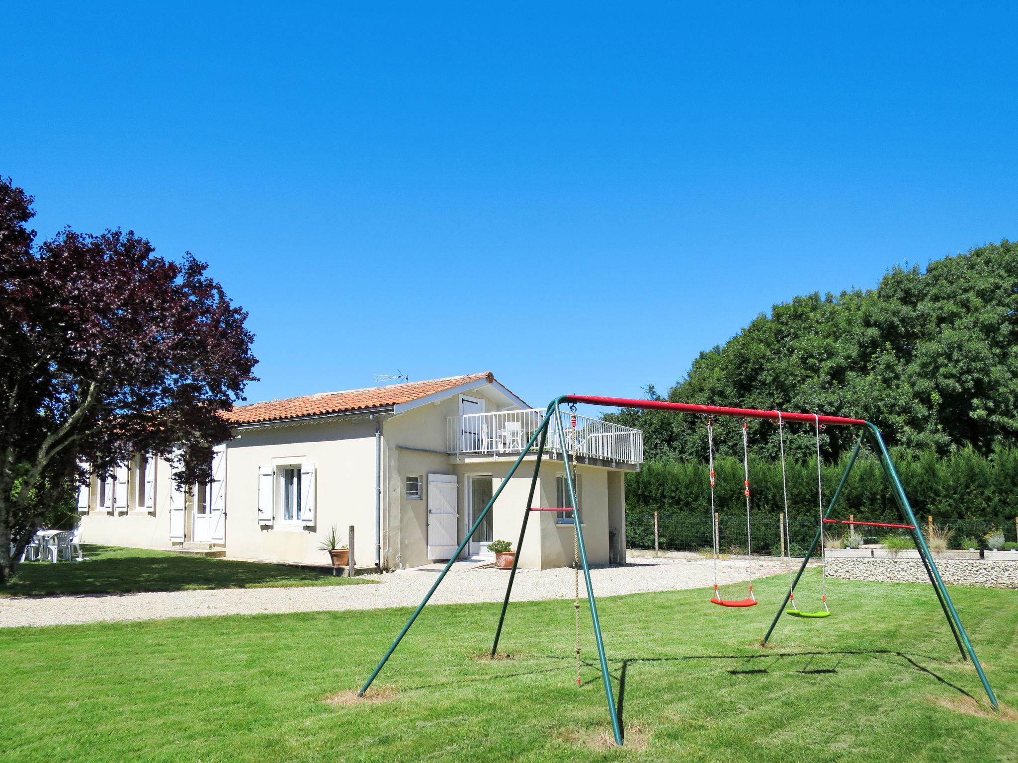 Photo 16 - Maison de 2 chambres à Bégadan avec terrasse et vues à la mer