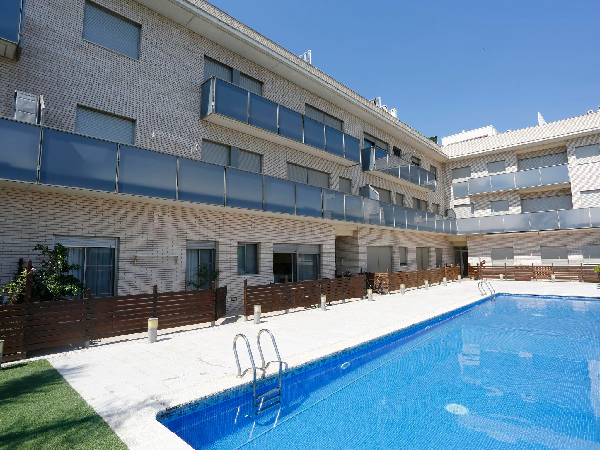 Foto 1 - Apartamento de 2 habitaciones en Deltebre con piscina y vistas al mar