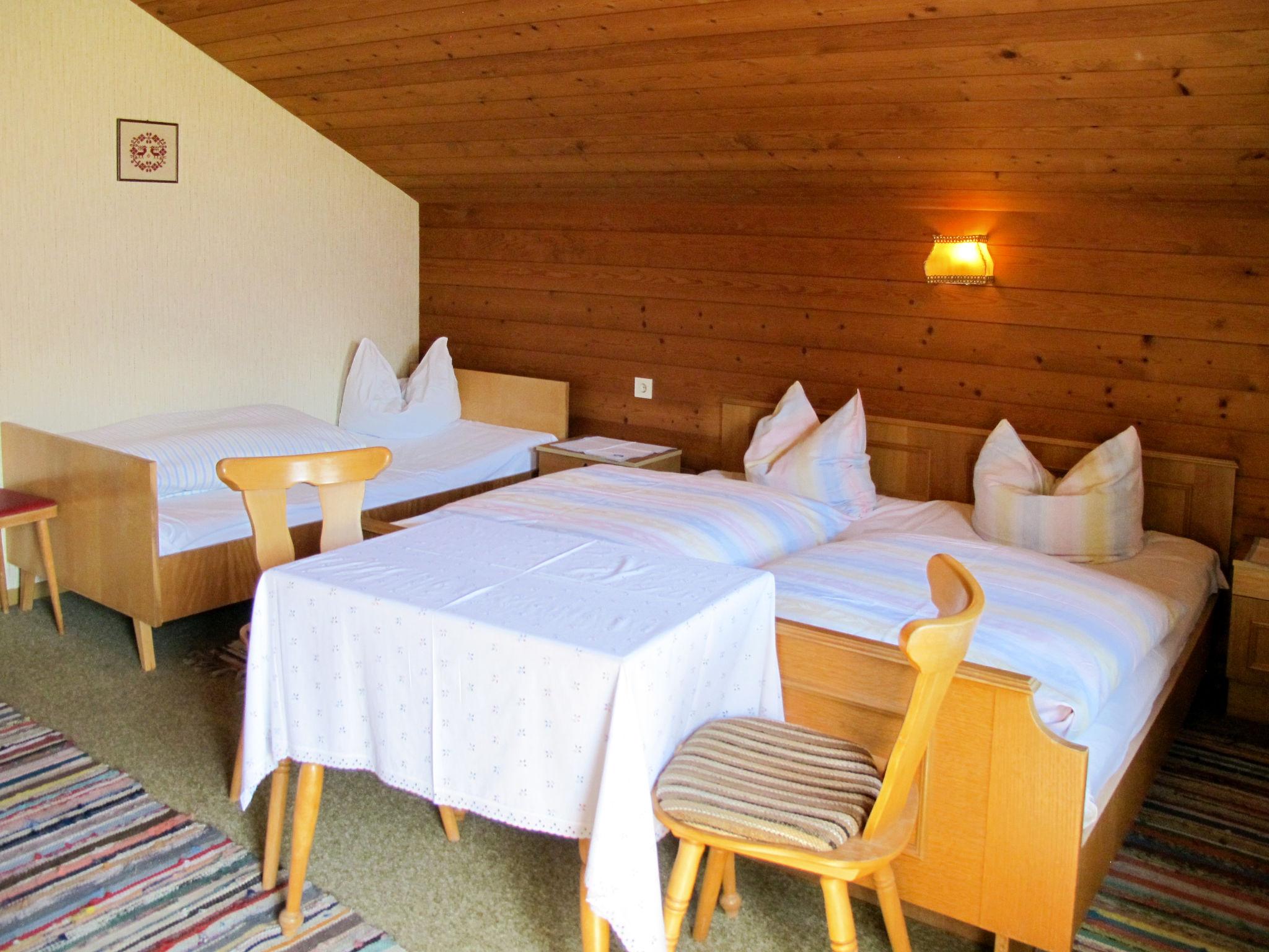 Foto 3 - Appartamento con 5 camere da letto a Schwendau con vista sulle montagne