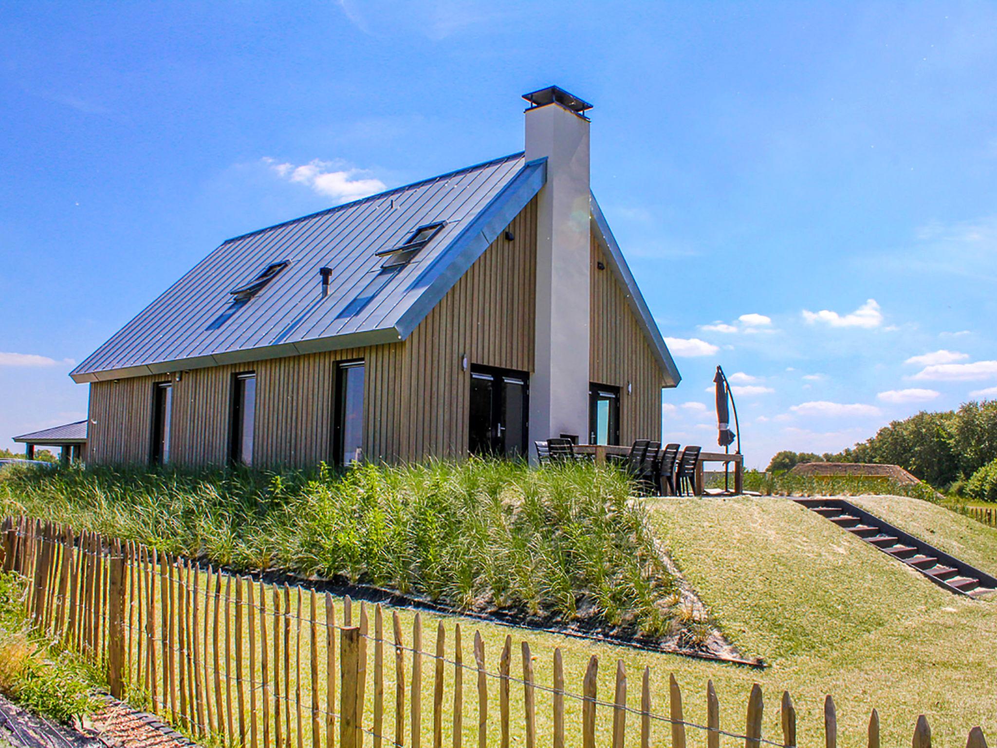 Photo 6 - Maison de 5 chambres à Tholen avec sauna et vues à la mer