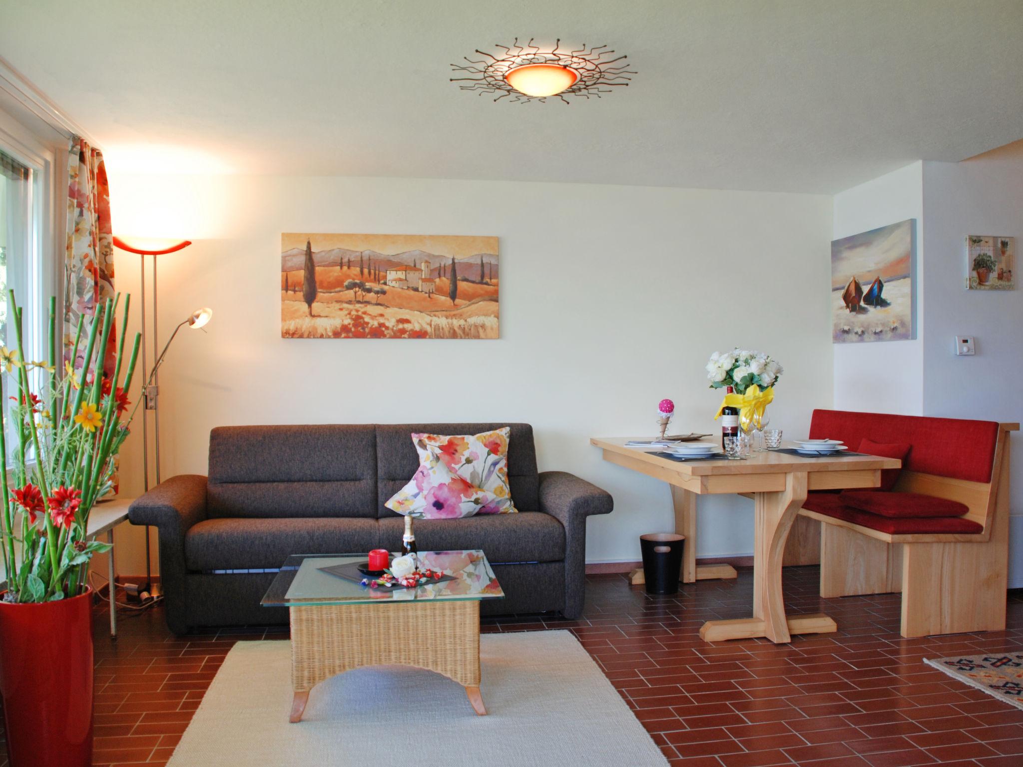 Photo 2 - 1 bedroom Apartment in Gambarogno with swimming pool and garden