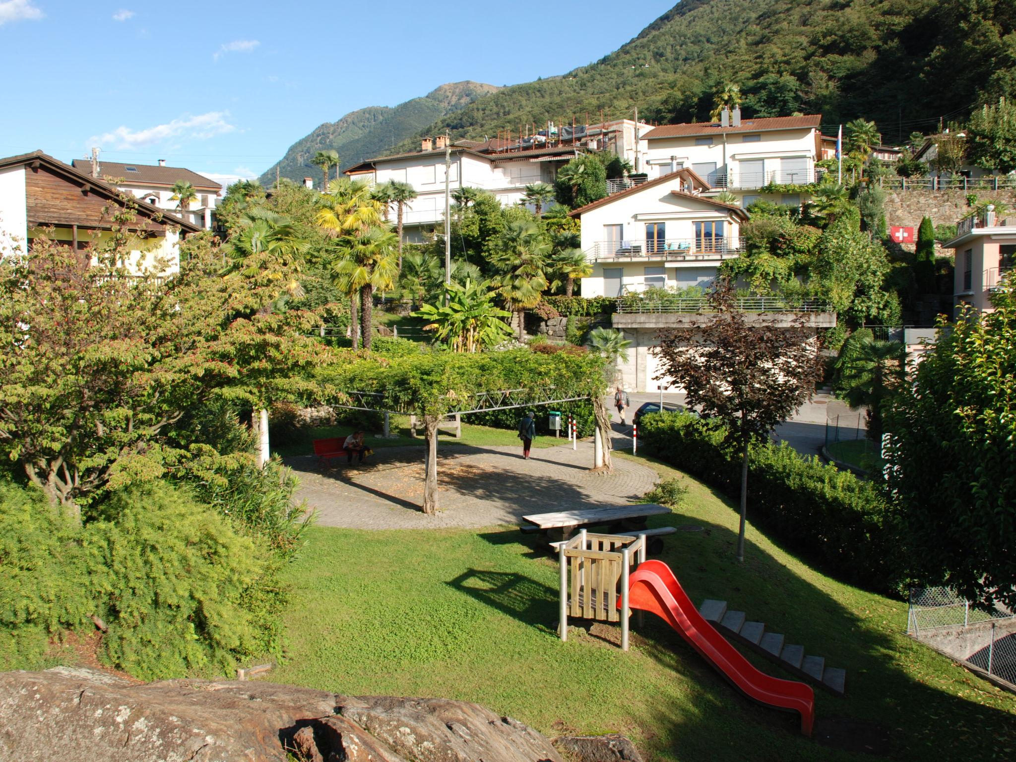 Foto 35 - Appartamento con 2 camere da letto a Gambarogno con giardino e terrazza