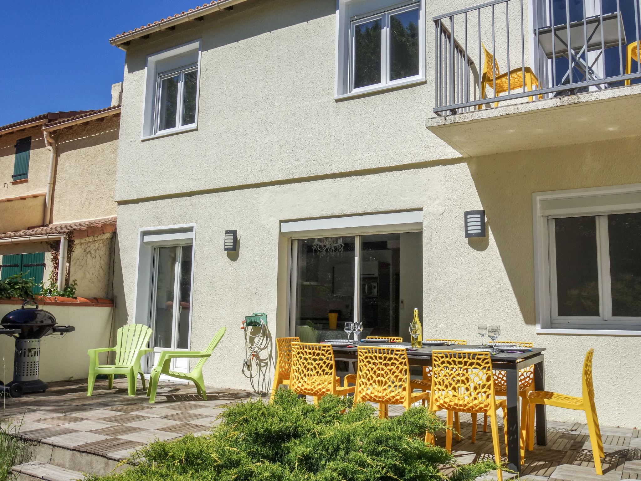 Photo 14 - Maison de 3 chambres à Saint-Cyprien avec jardin et vues à la mer