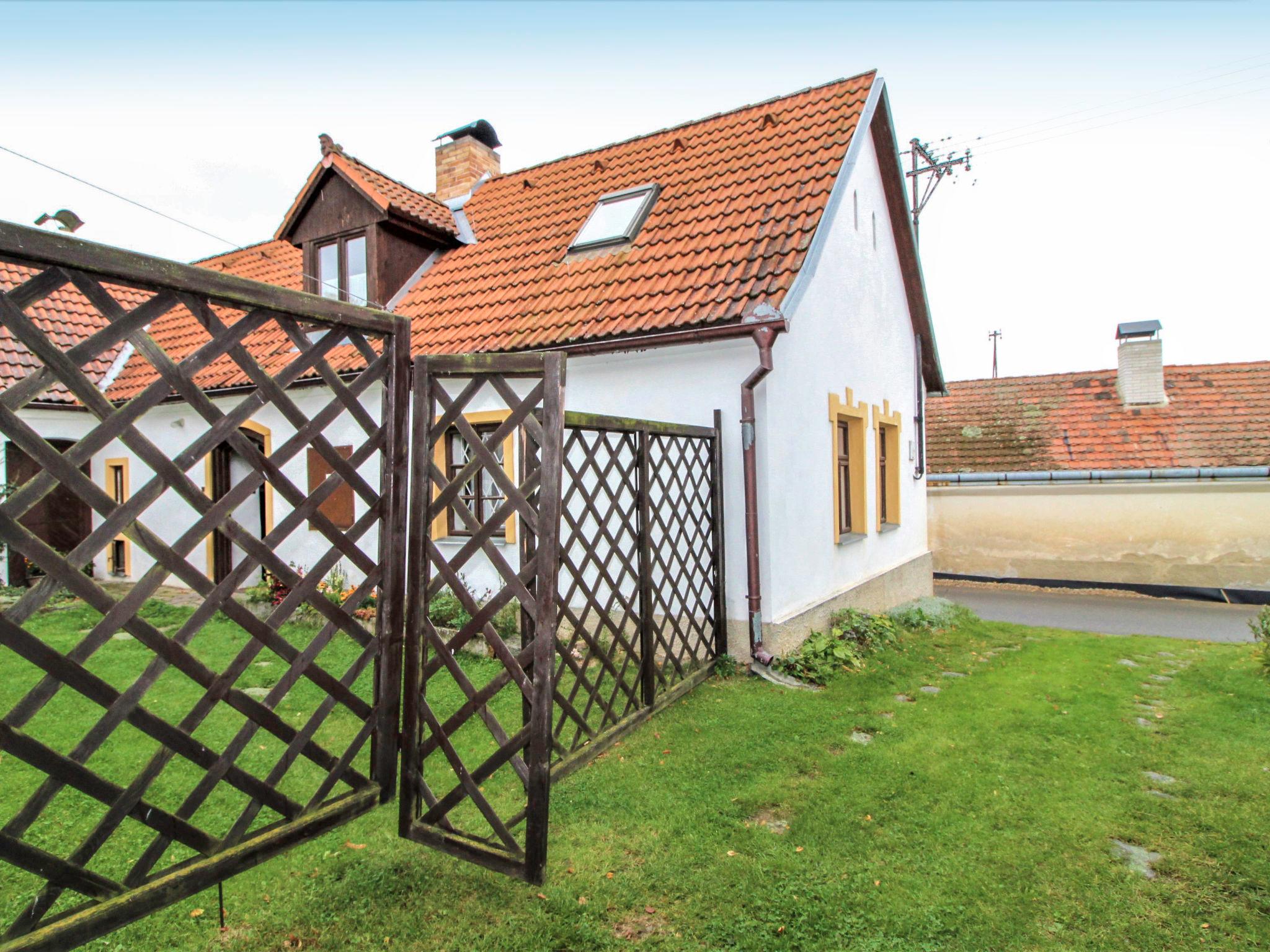 Photo 22 - Maison de 2 chambres à Předotice avec jardin et bain à remous