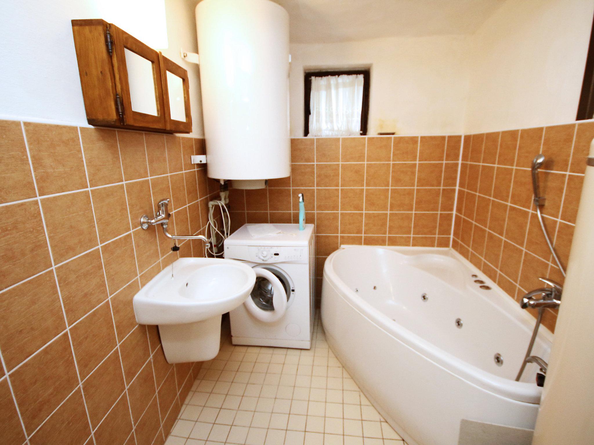 Foto 18 - Casa de 2 quartos em Předotice com banheira de hidromassagem