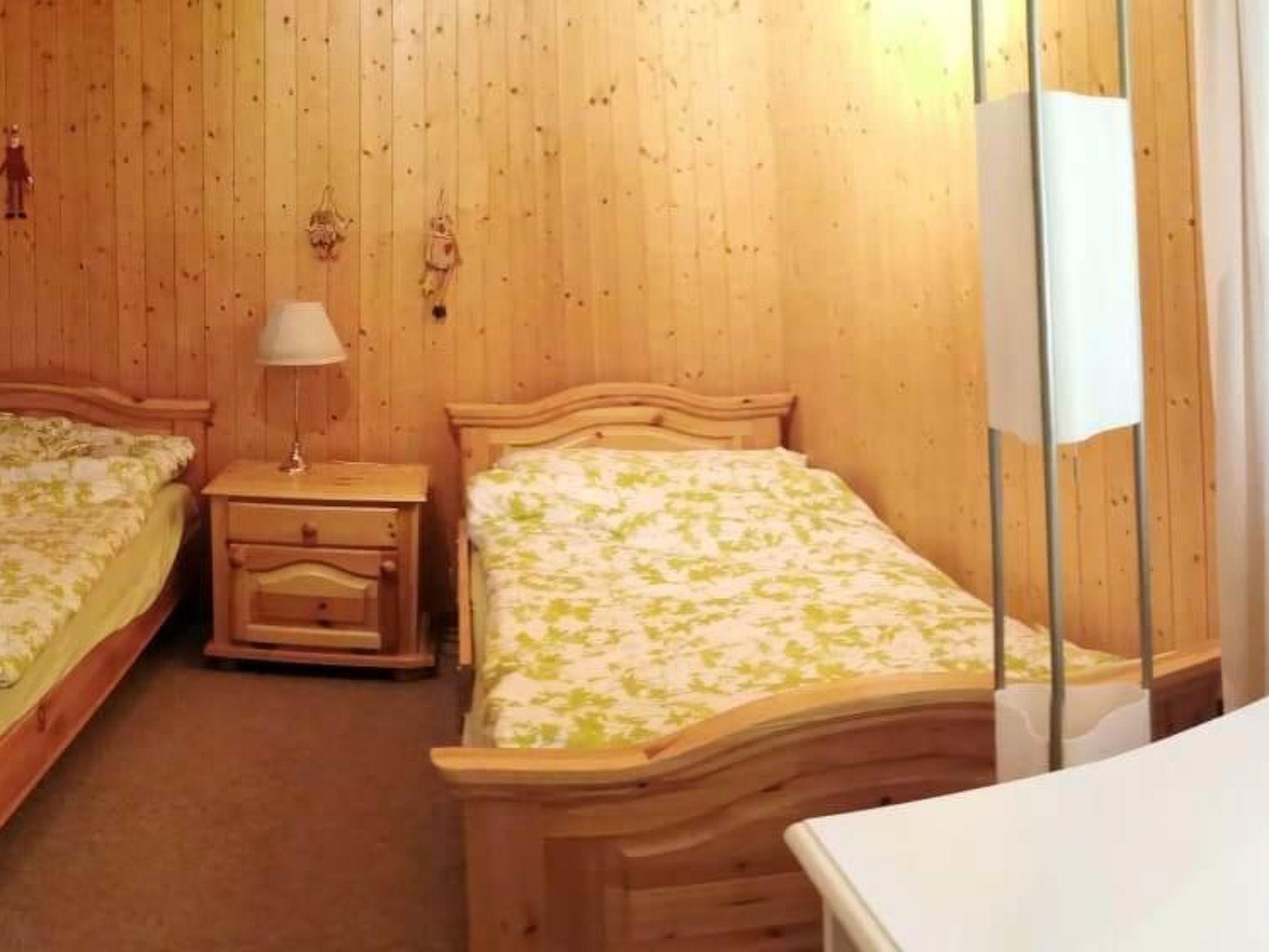 Foto 27 - Appartamento con 4 camere da letto a Saanen