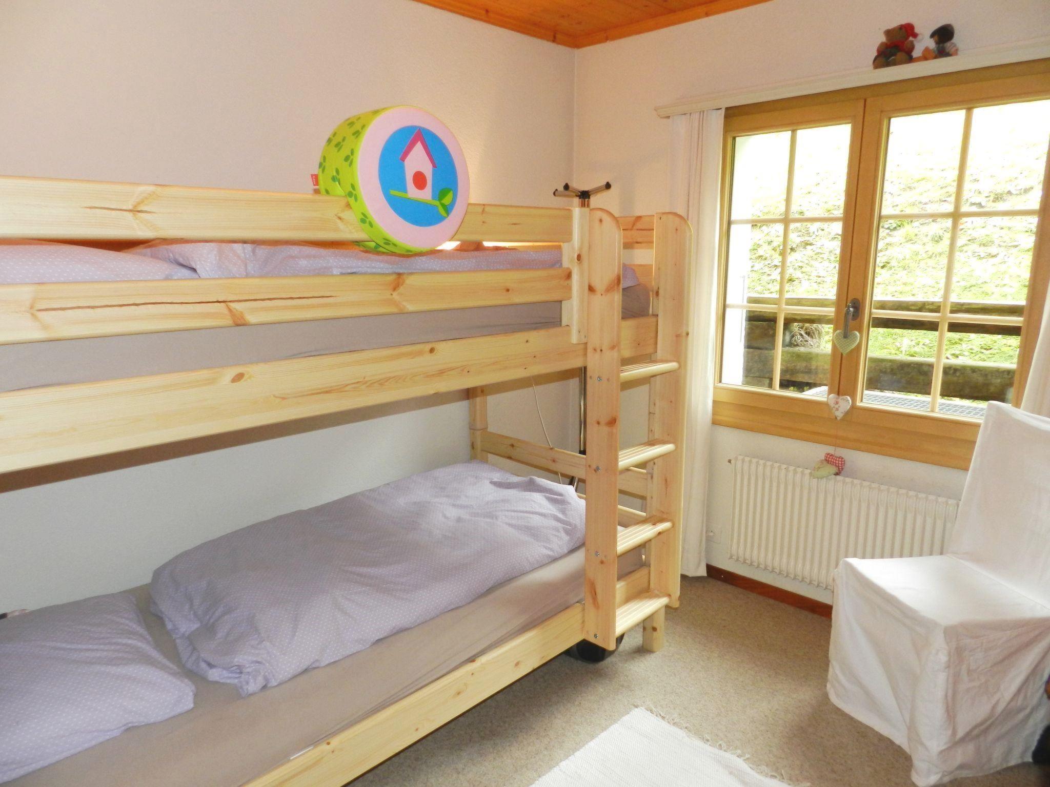 Foto 30 - Appartamento con 4 camere da letto a Saanen