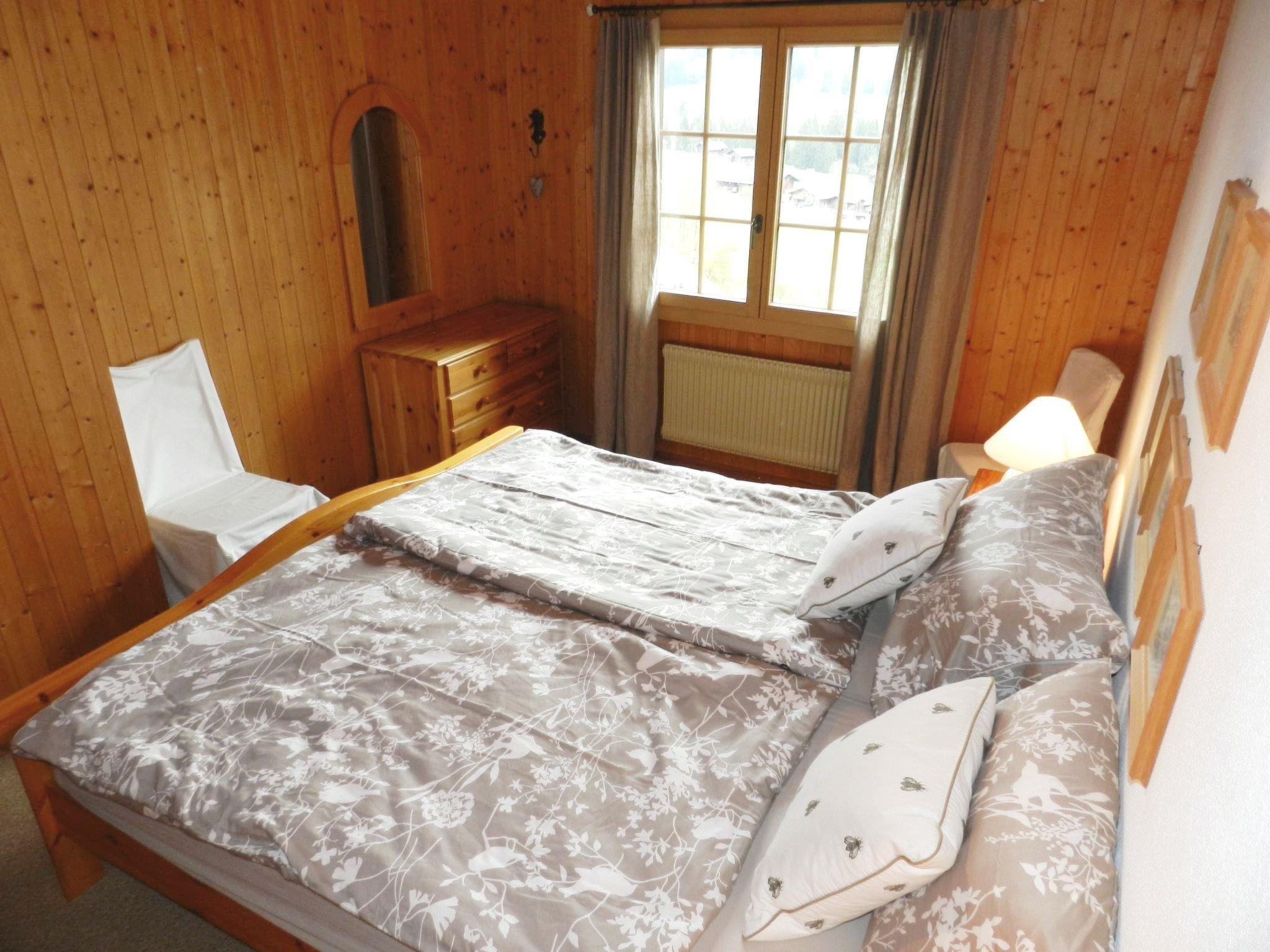 Foto 22 - Appartamento con 4 camere da letto a Saanen