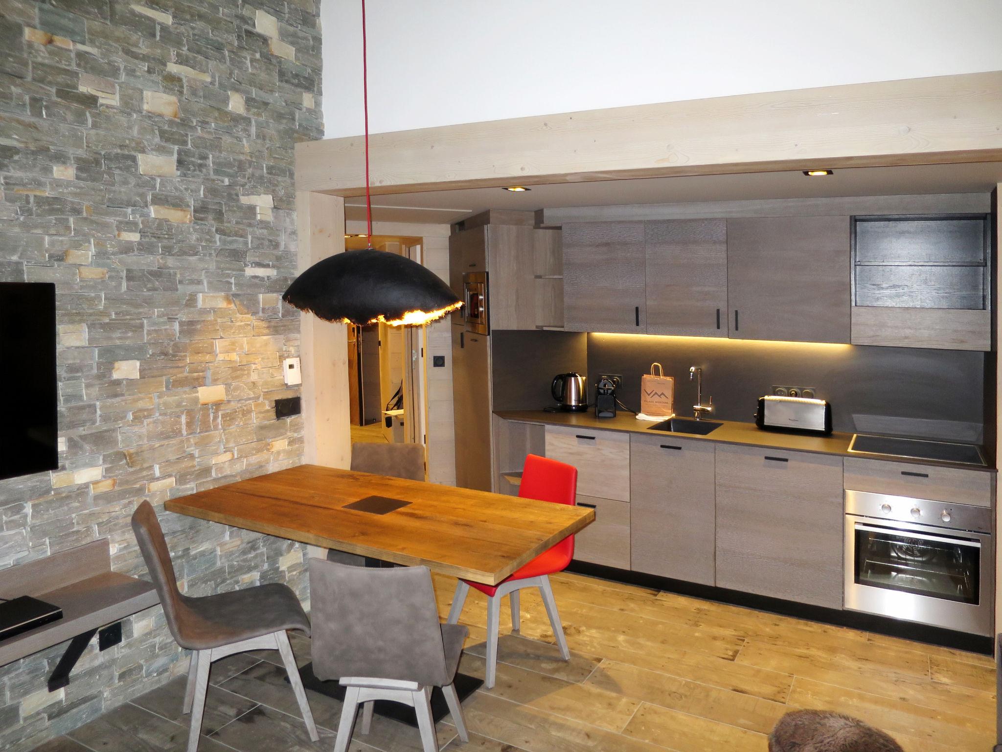 Photo 1 - 2 bedroom Apartment in Val-d'Isère with swimming pool and mountain view