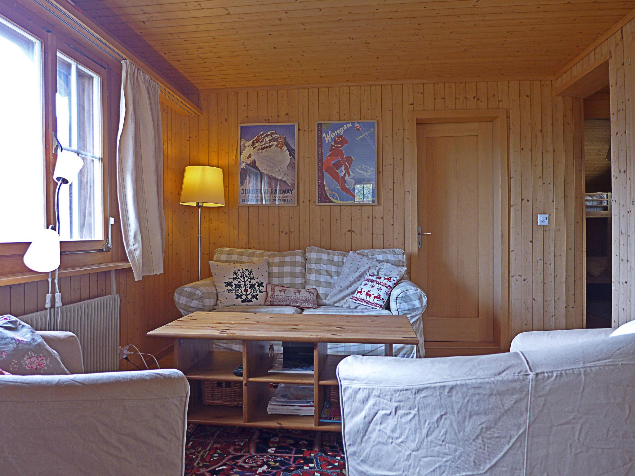 Foto 1 - Apartamento de 2 habitaciones en Lauterbrunnen con vistas a la montaña