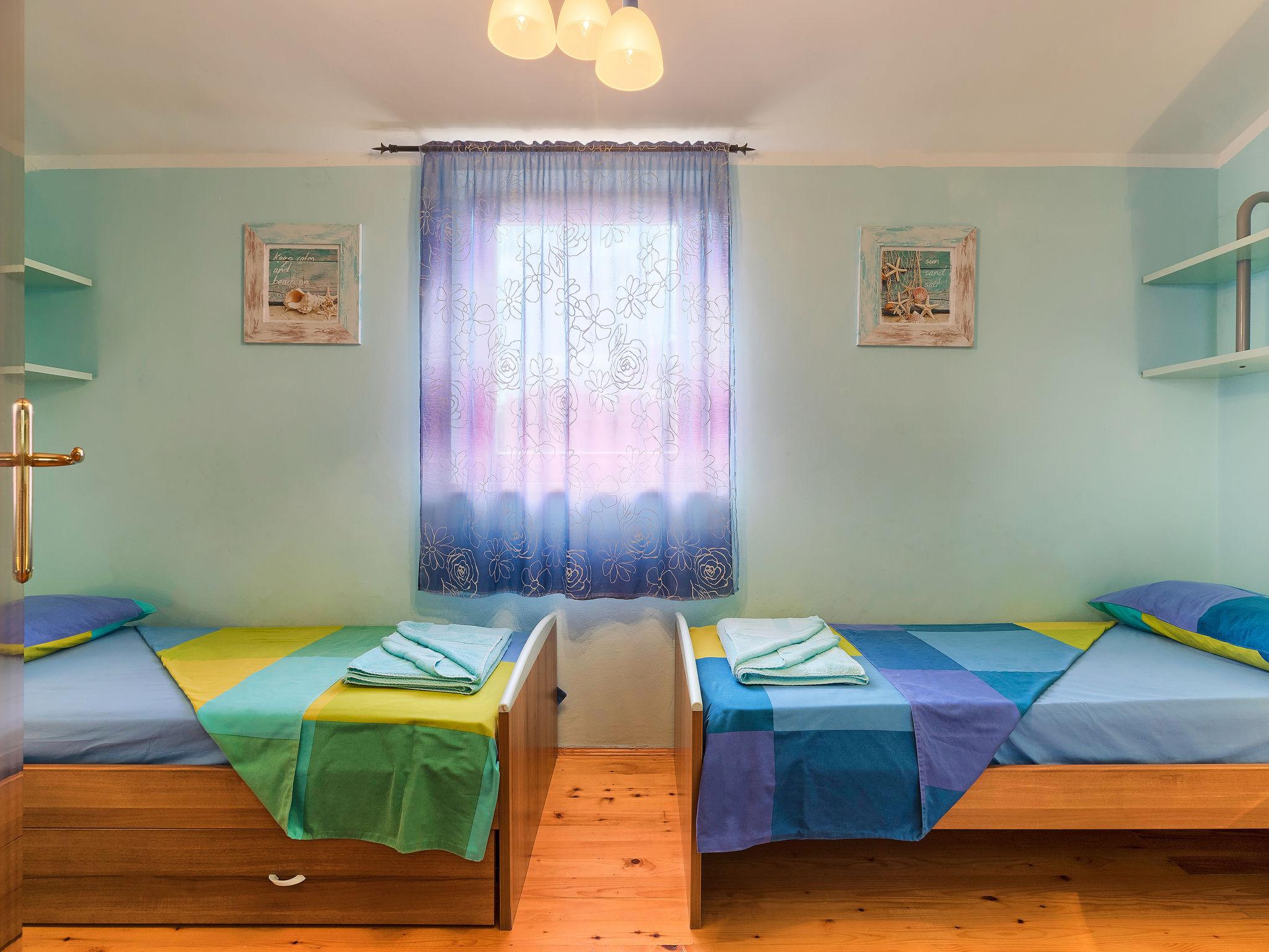 Foto 45 - Casa con 4 camere da letto a Marčana con piscina privata e vista mare