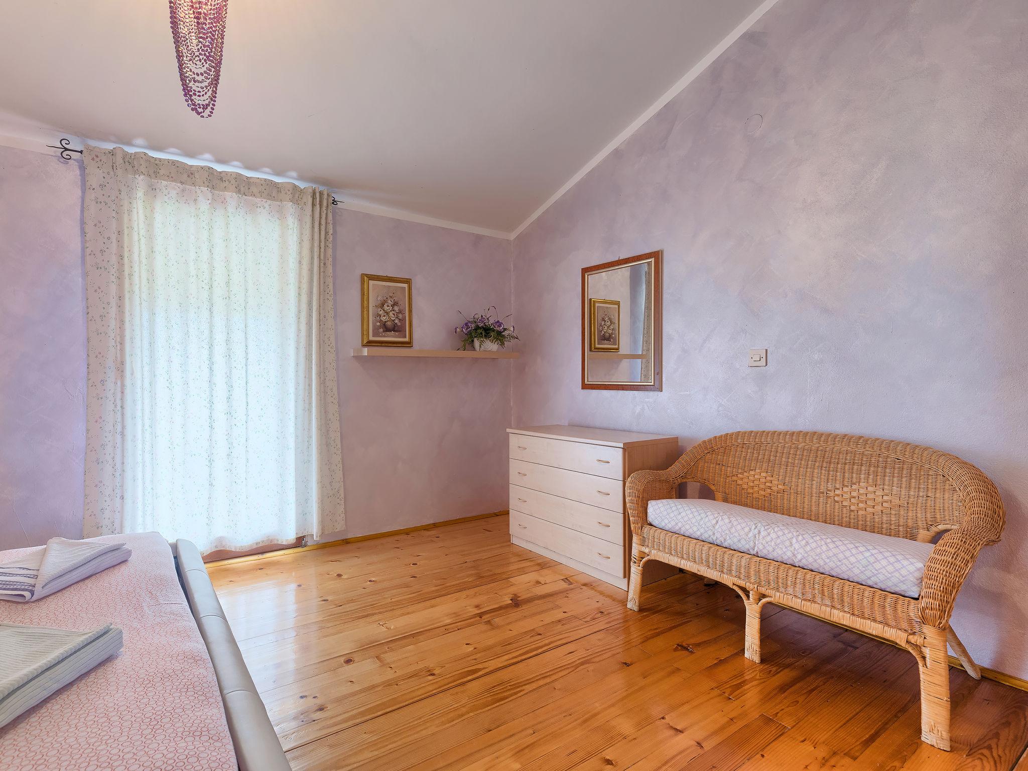 Foto 42 - Casa con 4 camere da letto a Marčana con piscina privata e vista mare