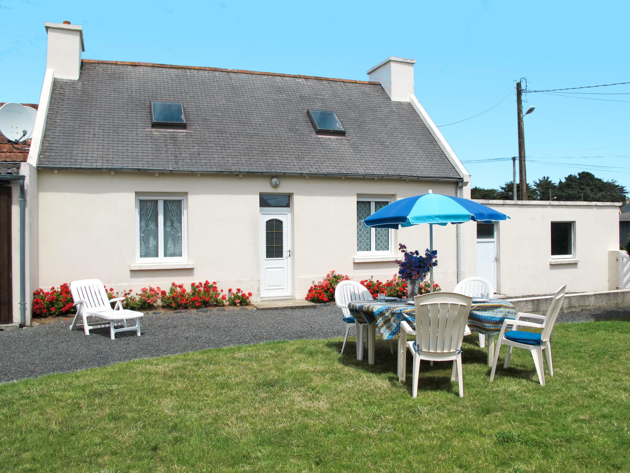 Photo 1 - Maison de 2 chambres à Pleubian avec jardin et vues à la mer