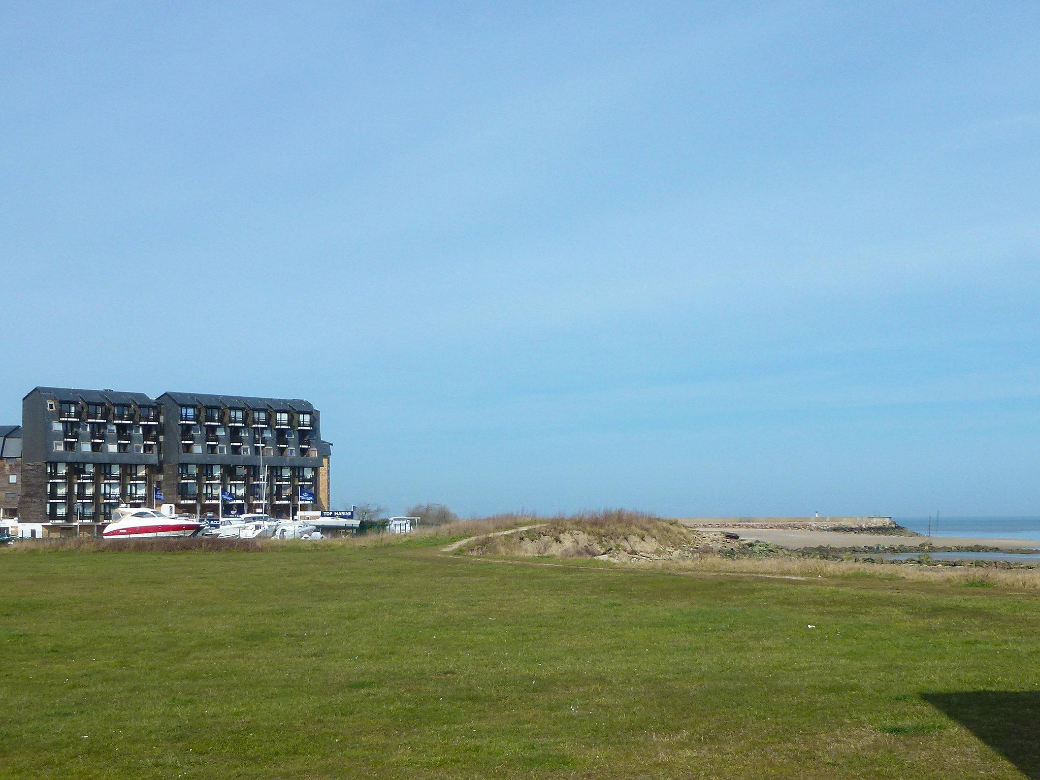 Photo 13 - Apartment in Deauville with sea view