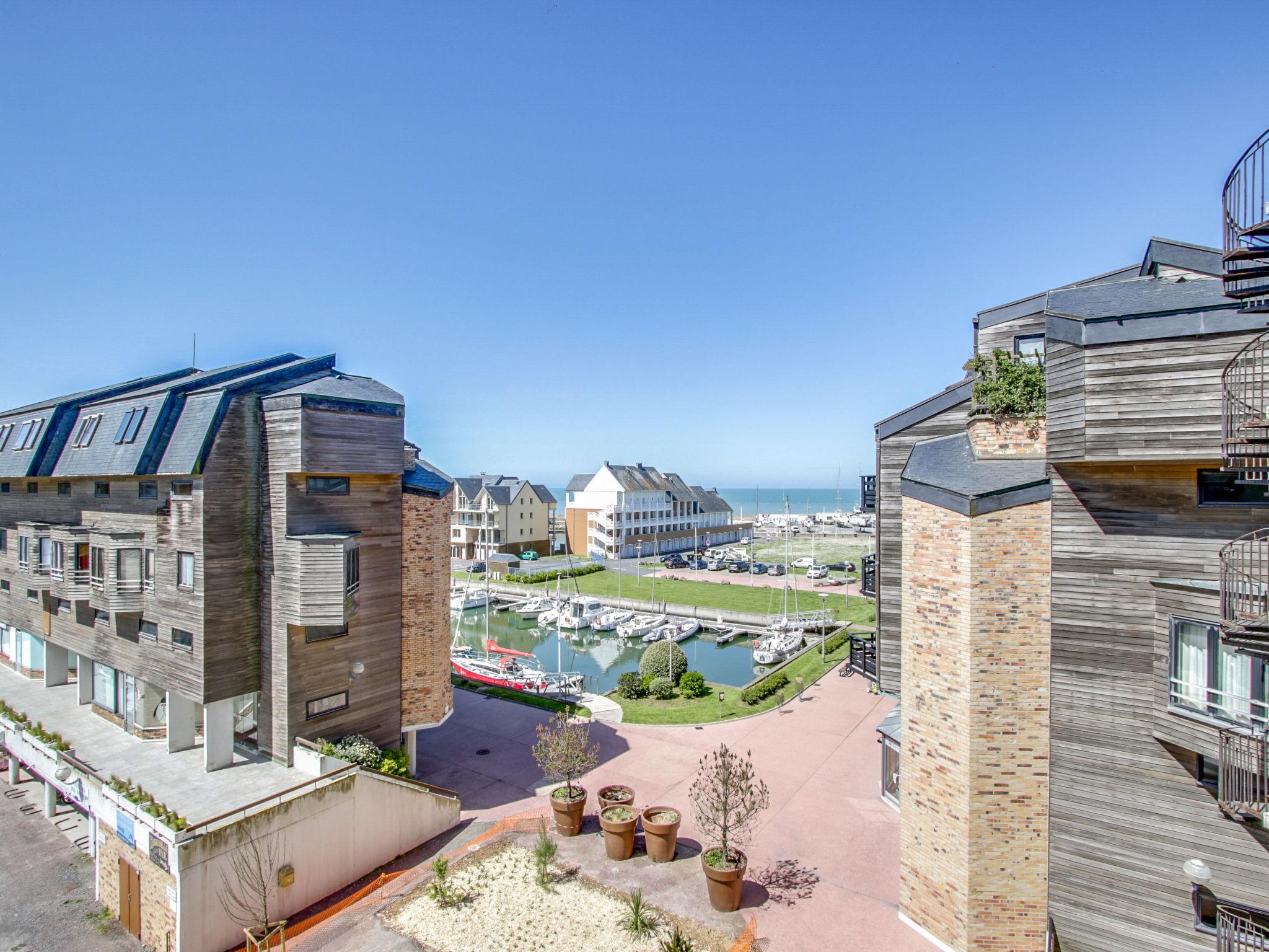 Foto 1 - Apartamento de 1 quarto em Deauville com vistas do mar