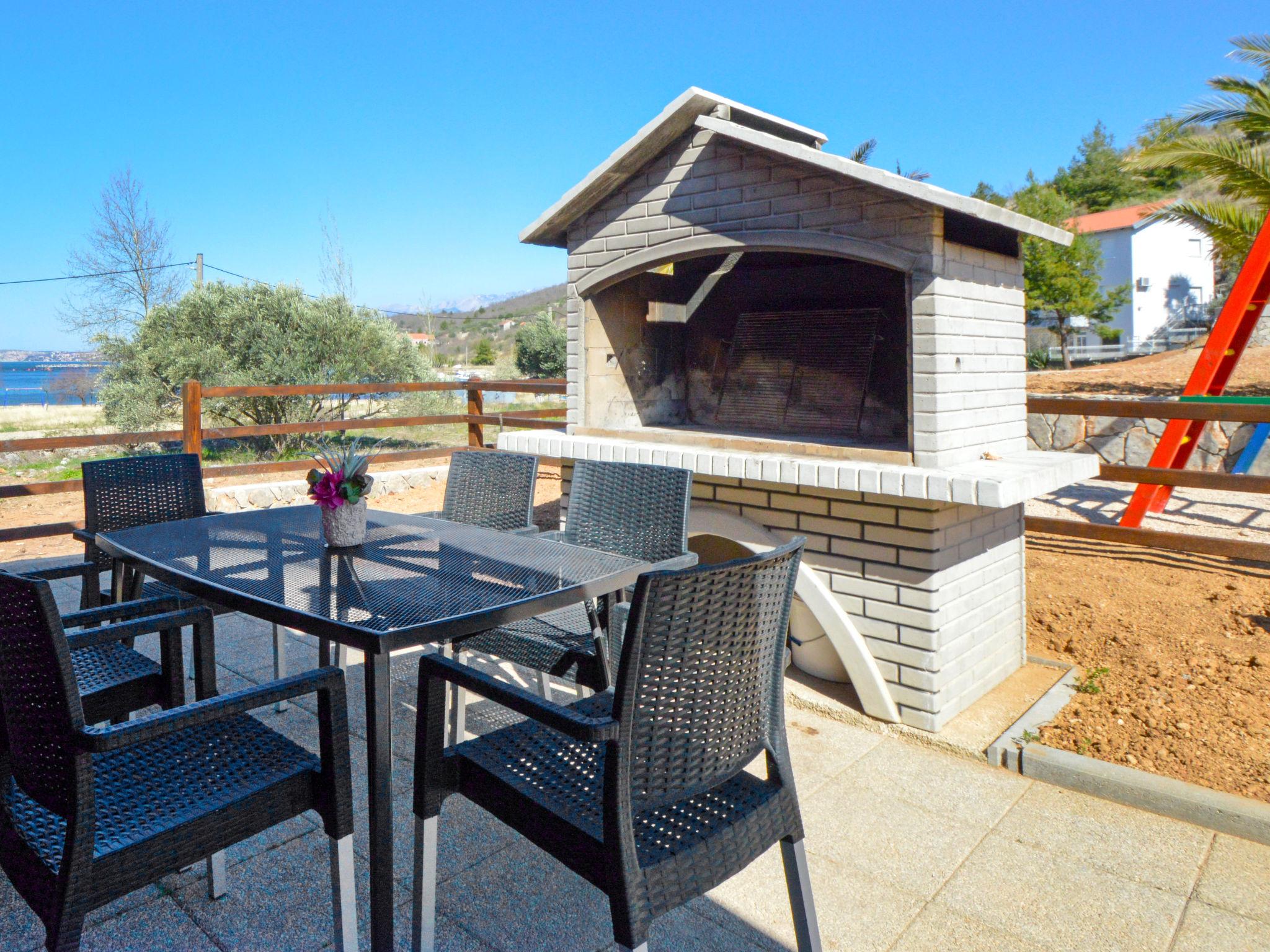 Photo 8 - Maison en Obrovac avec terrasse et vues à la mer