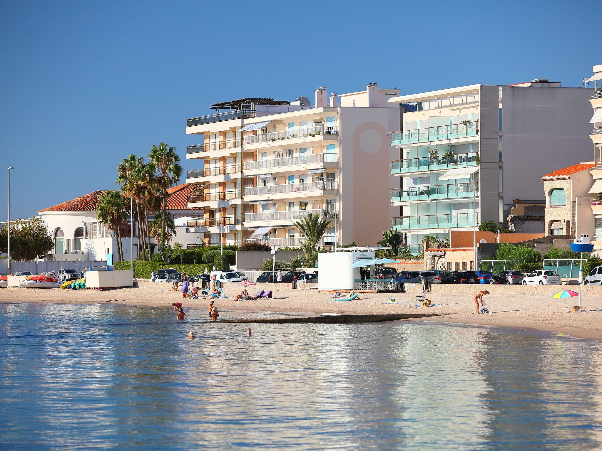 Foto 11 - Apartamento de 1 habitación en Cannes con jardín y vistas al mar