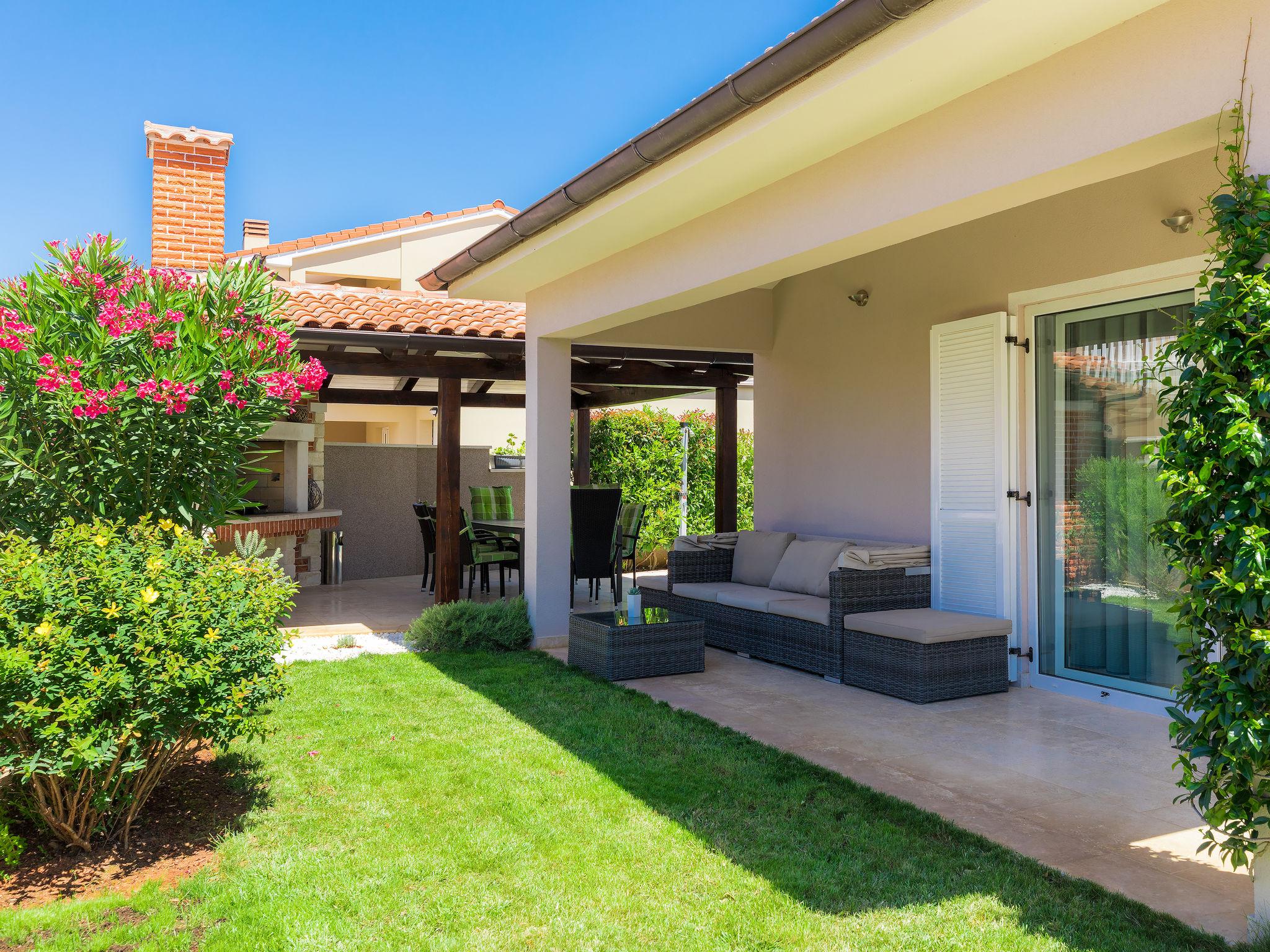 Foto 4 - Casa de 3 habitaciones en Marčana con piscina privada y vistas al mar