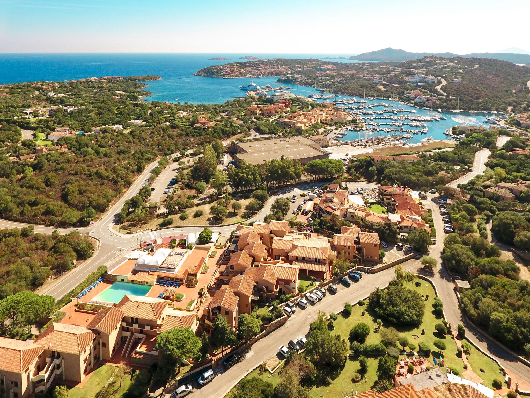 Foto 1 - Appartamento con 1 camera da letto a Arzachena con piscina e vista mare