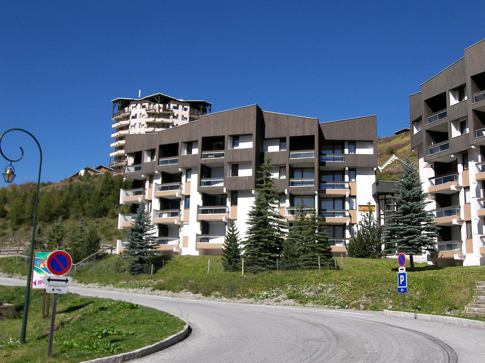 Photo 2 - 1 bedroom Apartment in Les Belleville with mountain view