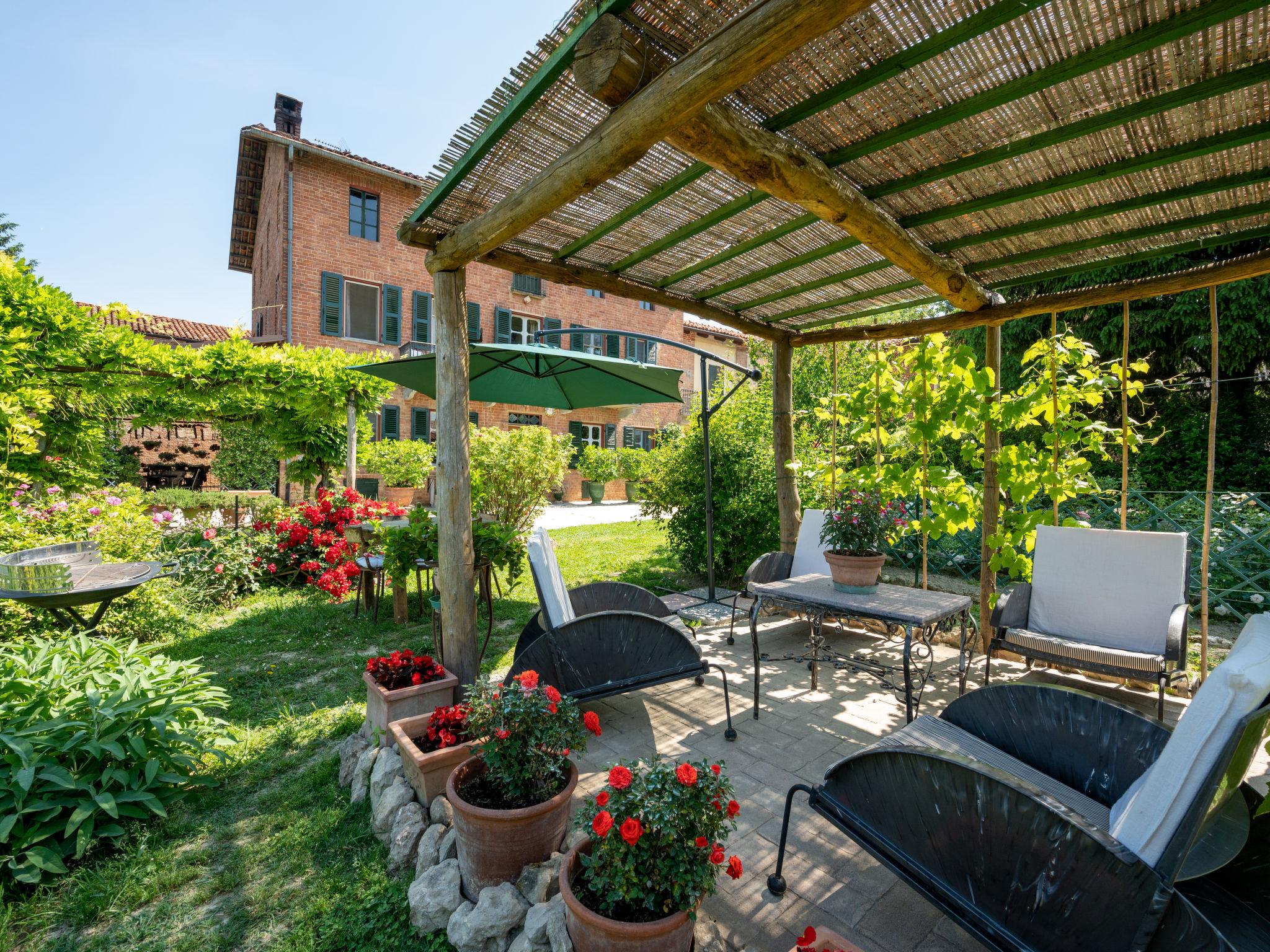 Photo 2 - Appartement de 2 chambres à Soglio avec jardin