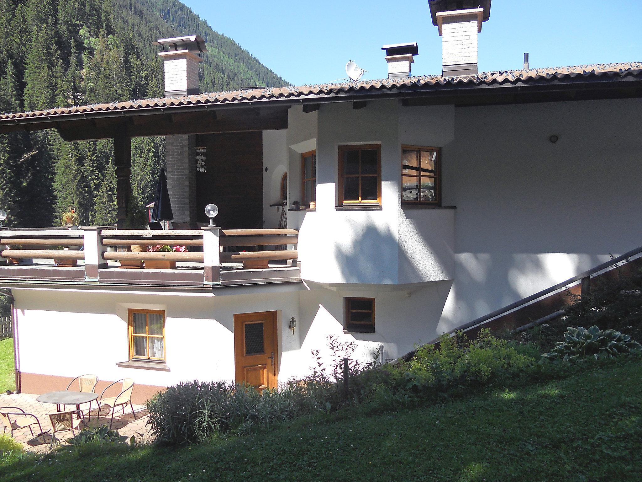 Photo 29 - 3 bedroom Apartment in See with garden and mountain view