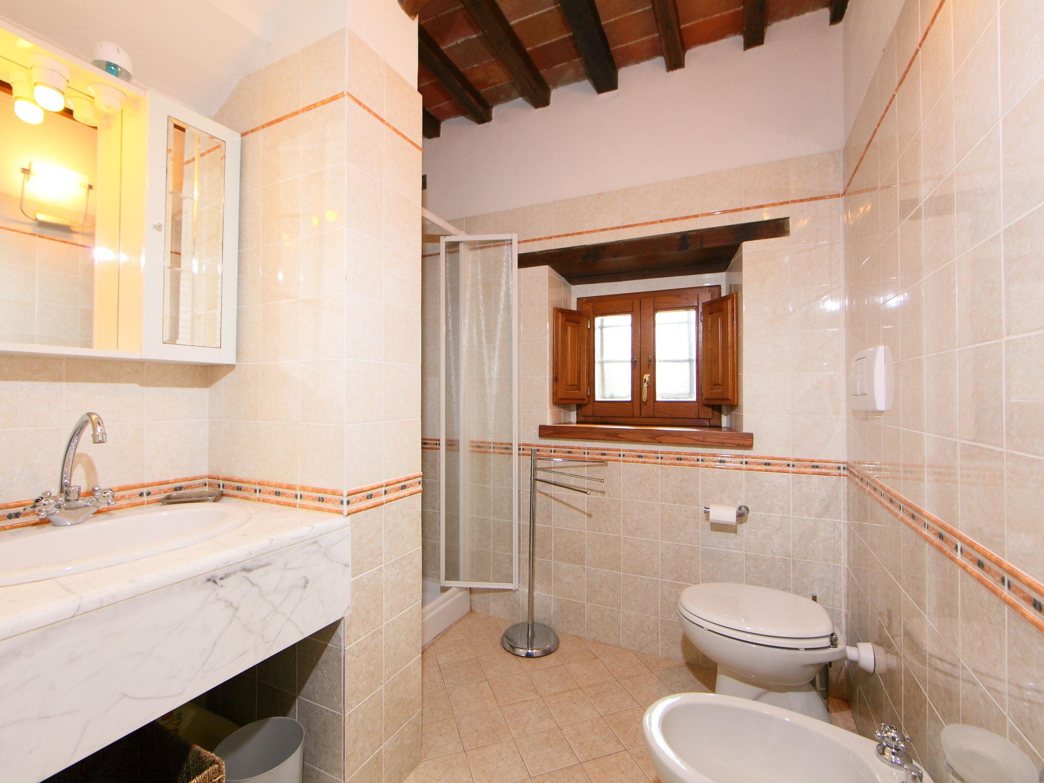 Photo 12 - 5 bedroom House in Loro Ciuffenna with private pool and garden