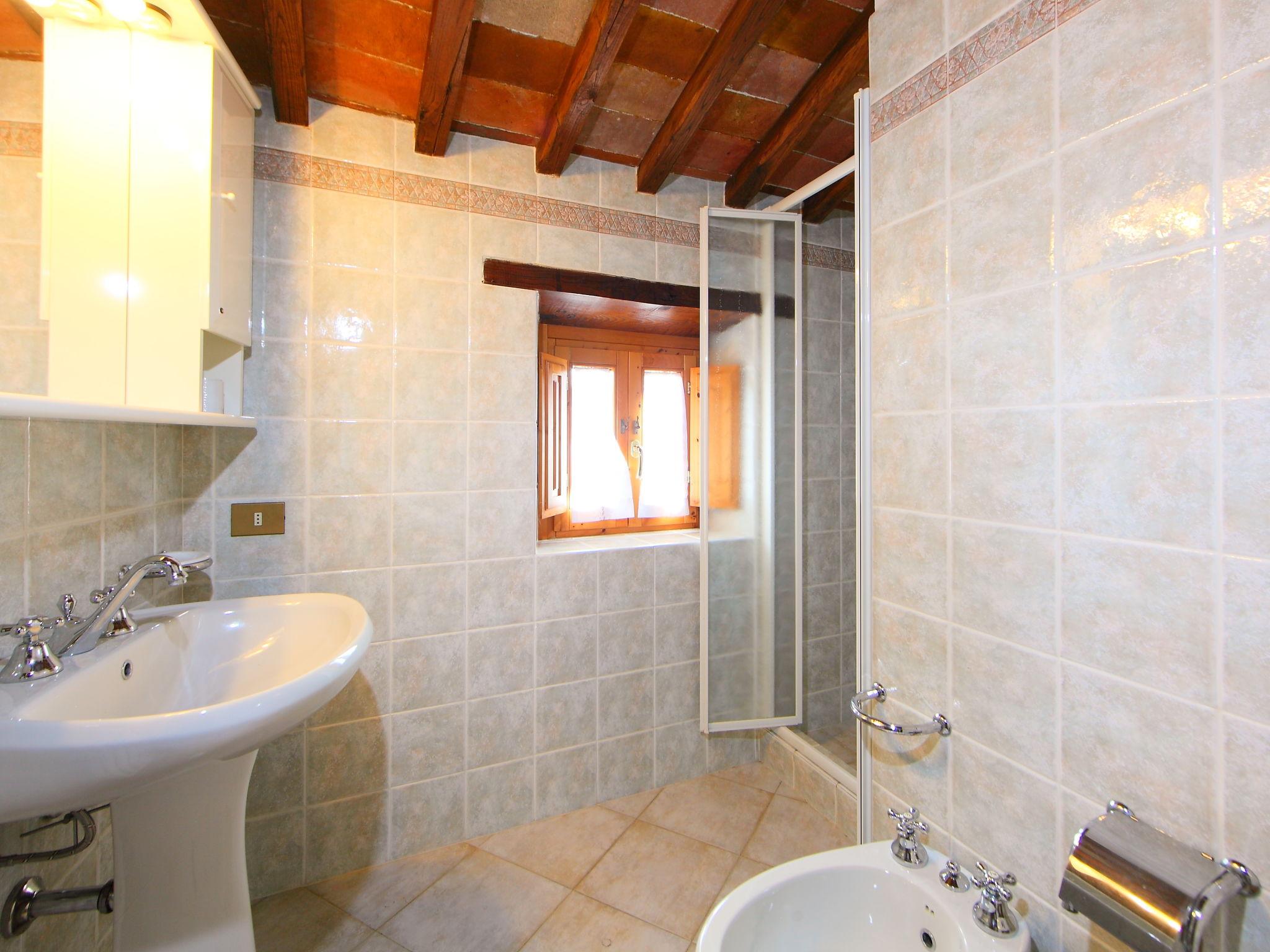 Photo 18 - 5 bedroom House in Loro Ciuffenna with private pool and garden