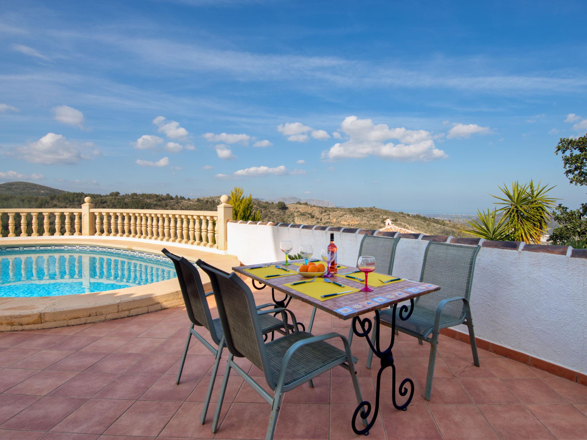 Foto 4 - Casa de 3 quartos em Pedreguer com piscina privada e vistas do mar