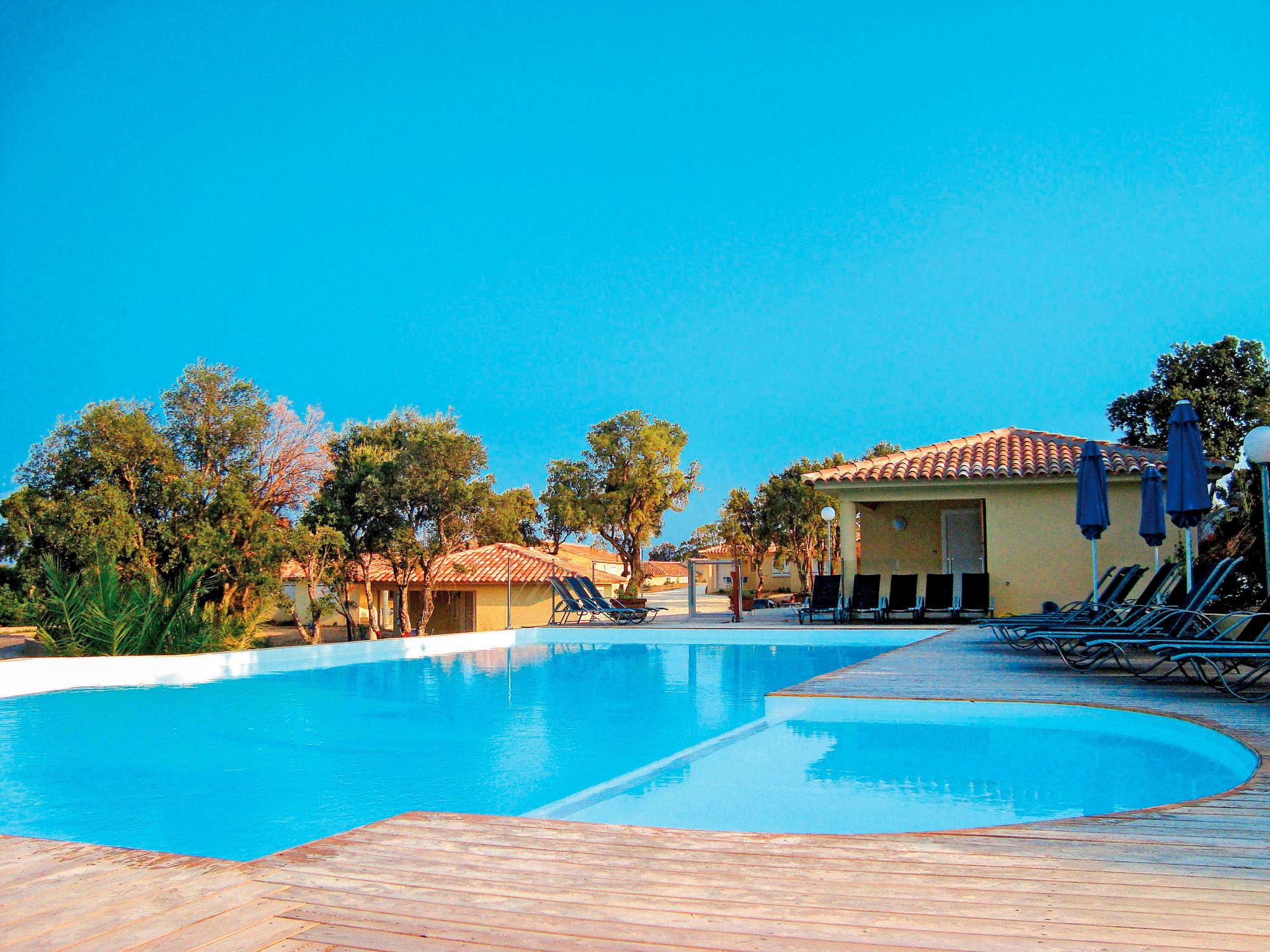 Foto 1 - Casa de 2 habitaciones en Zonza con piscina y vistas al mar
