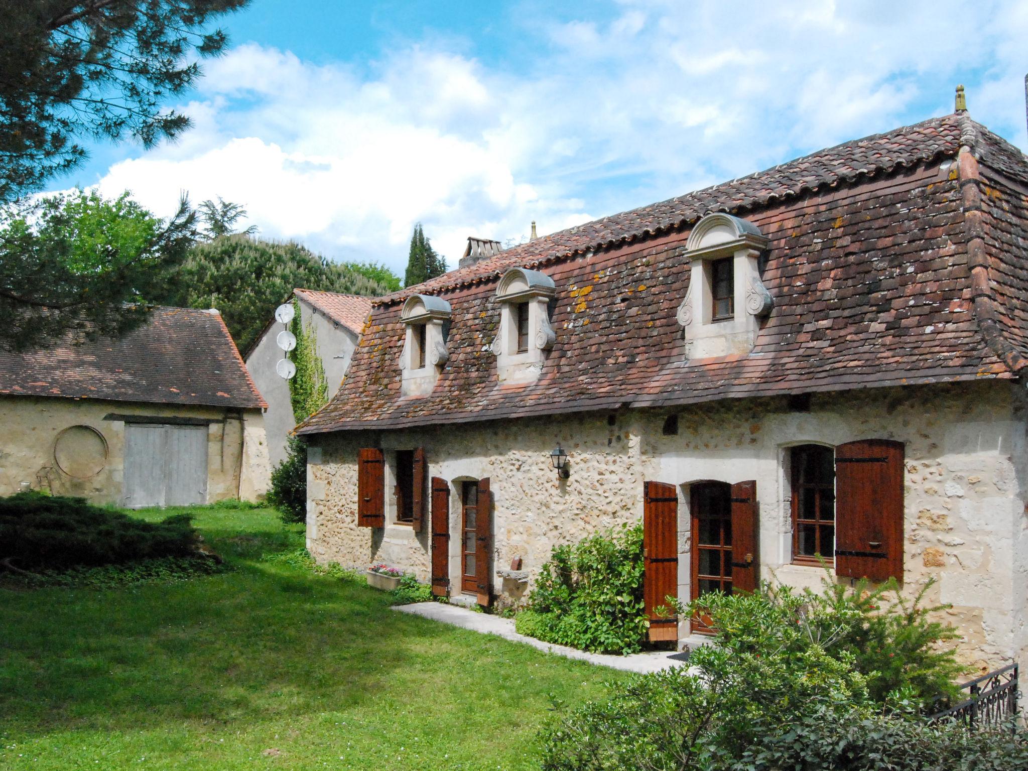 Foto 15 - Haus mit 3 Schlafzimmern in Saint-Jean-d'Estissac mit privater pool