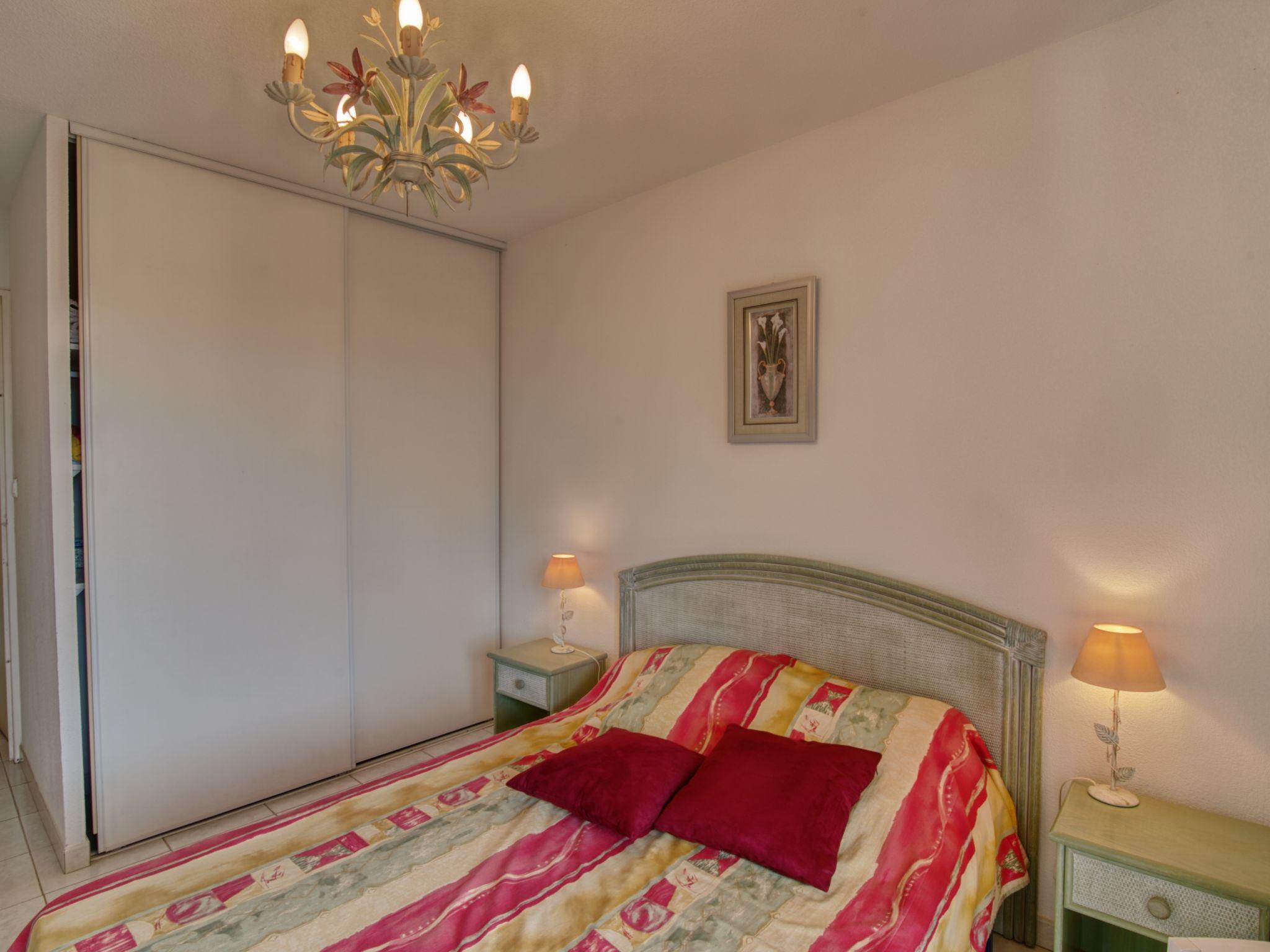 Foto 13 - Apartment mit 2 Schlafzimmern in Canet-en-Roussillon mit schwimmbad und blick aufs meer