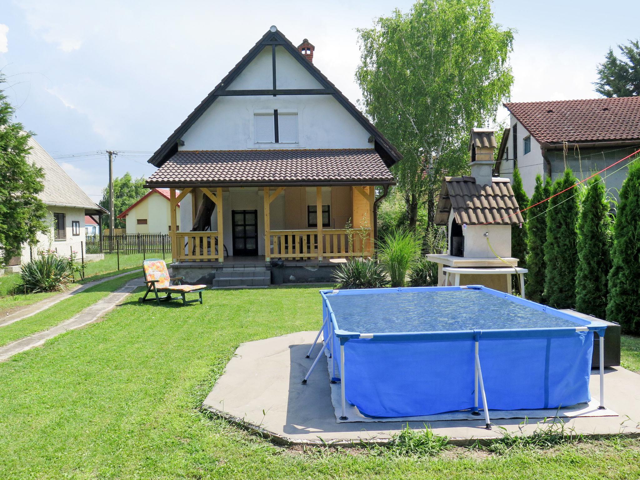 Foto 19 - Casa de 3 habitaciones en Balatonmáriafürdő con piscina privada y jardín