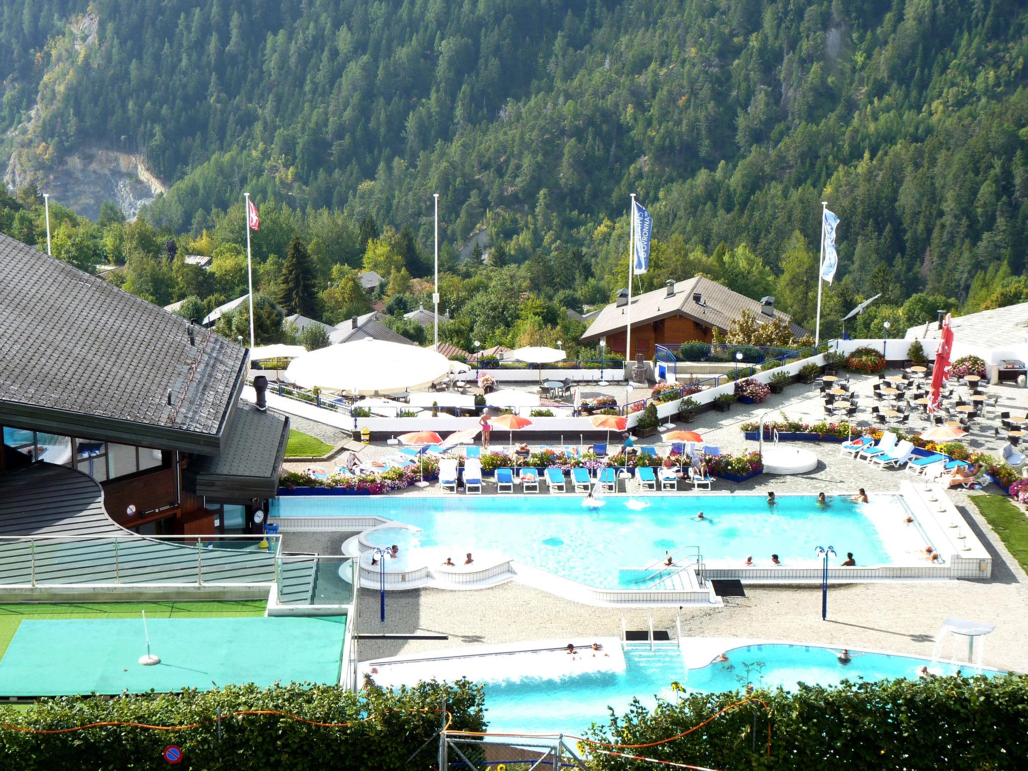 Foto 4 - Apartment mit 2 Schlafzimmern in Leytron mit schwimmbad und blick auf die berge